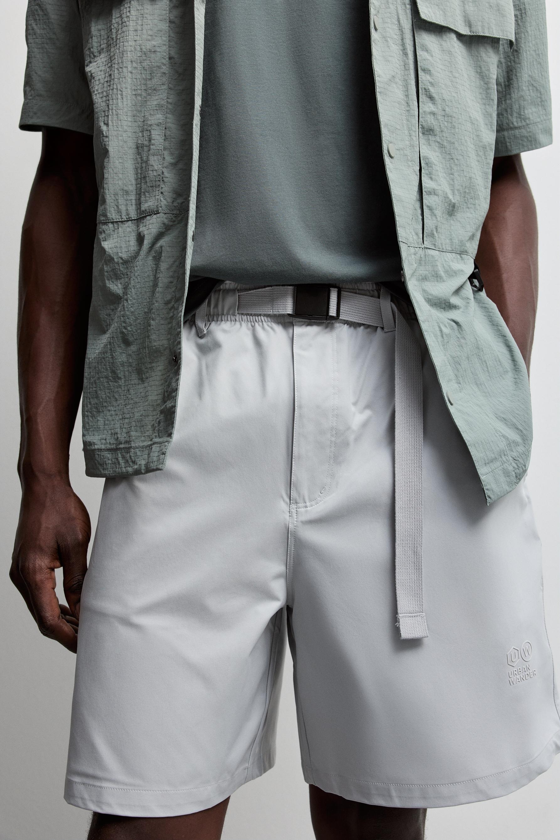 Outdoor Bermuda shorts — HIELO