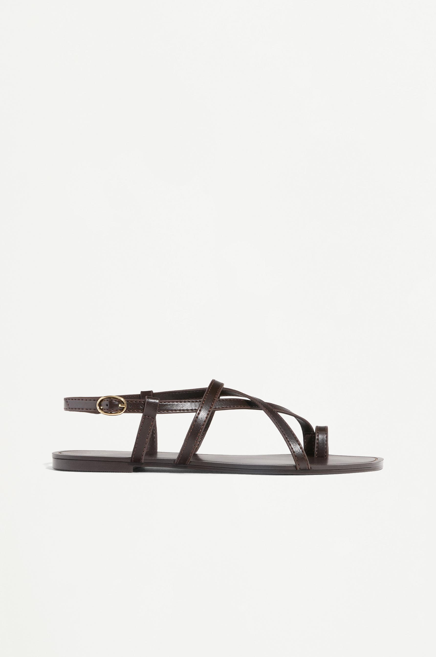 Strap flat sandals — BROWN