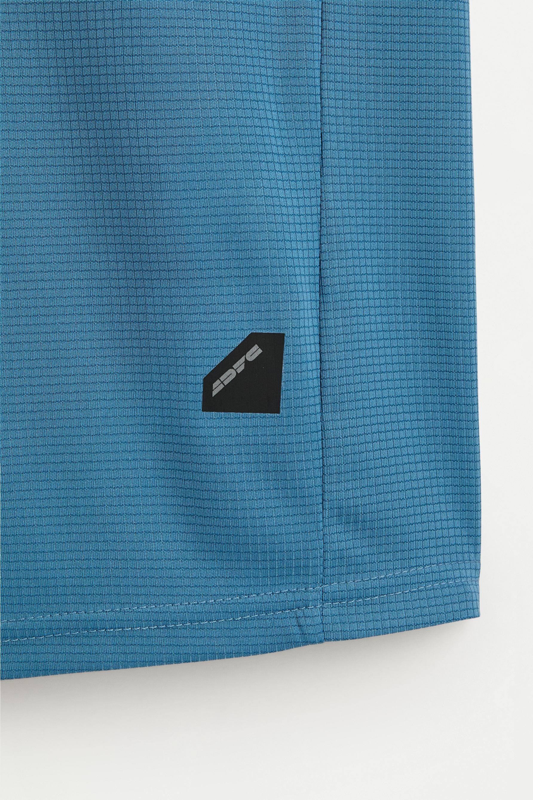 Sleeveless sports T-shirt — PALE BLUE