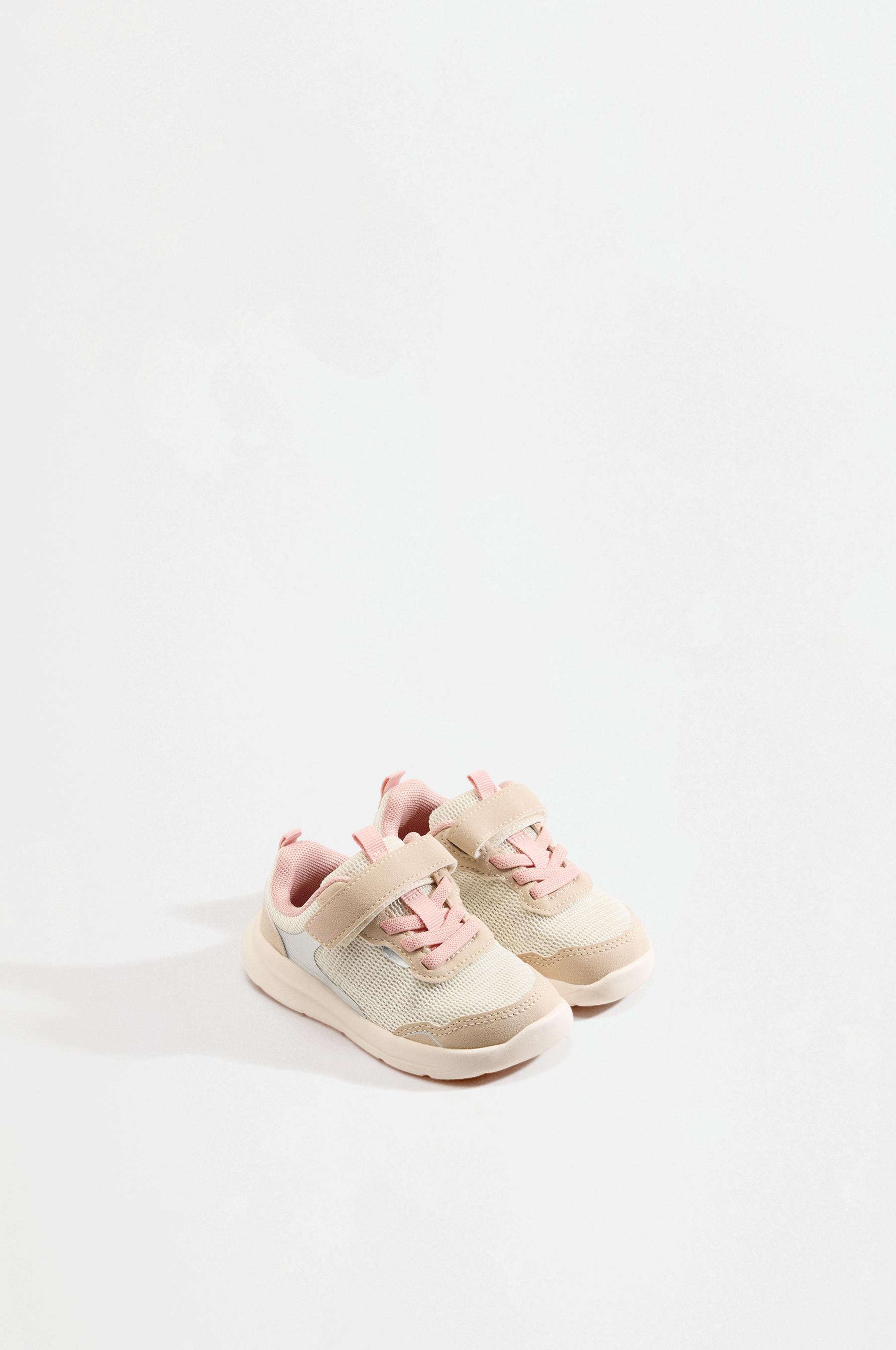 Sneakers — PALE PINK