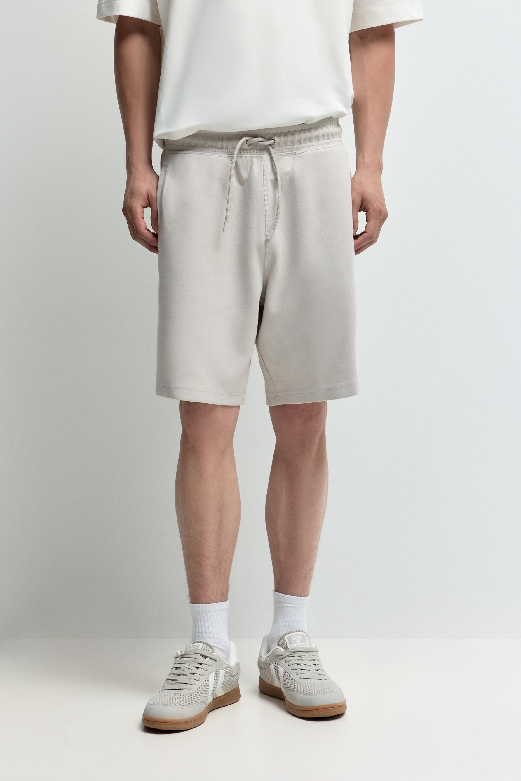 Interlock Bermuda shorts — PALE GREY