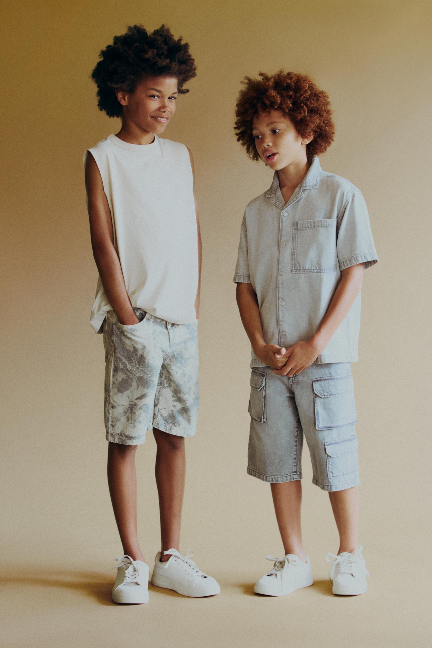 Multi-pocket denim cargo Bermuda shorts — MEDIUM GREY