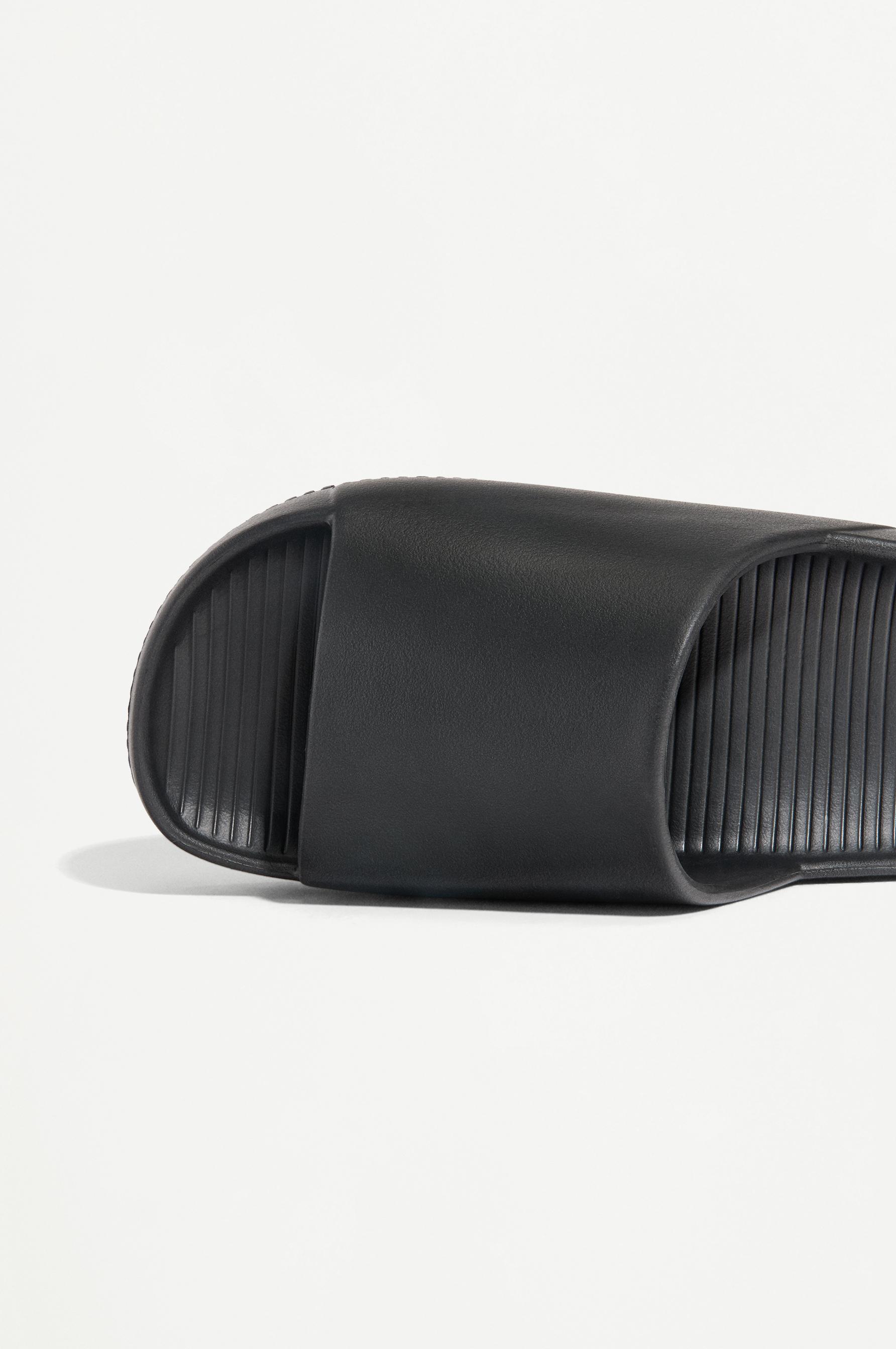Men's comfort bath sandals — BLACK