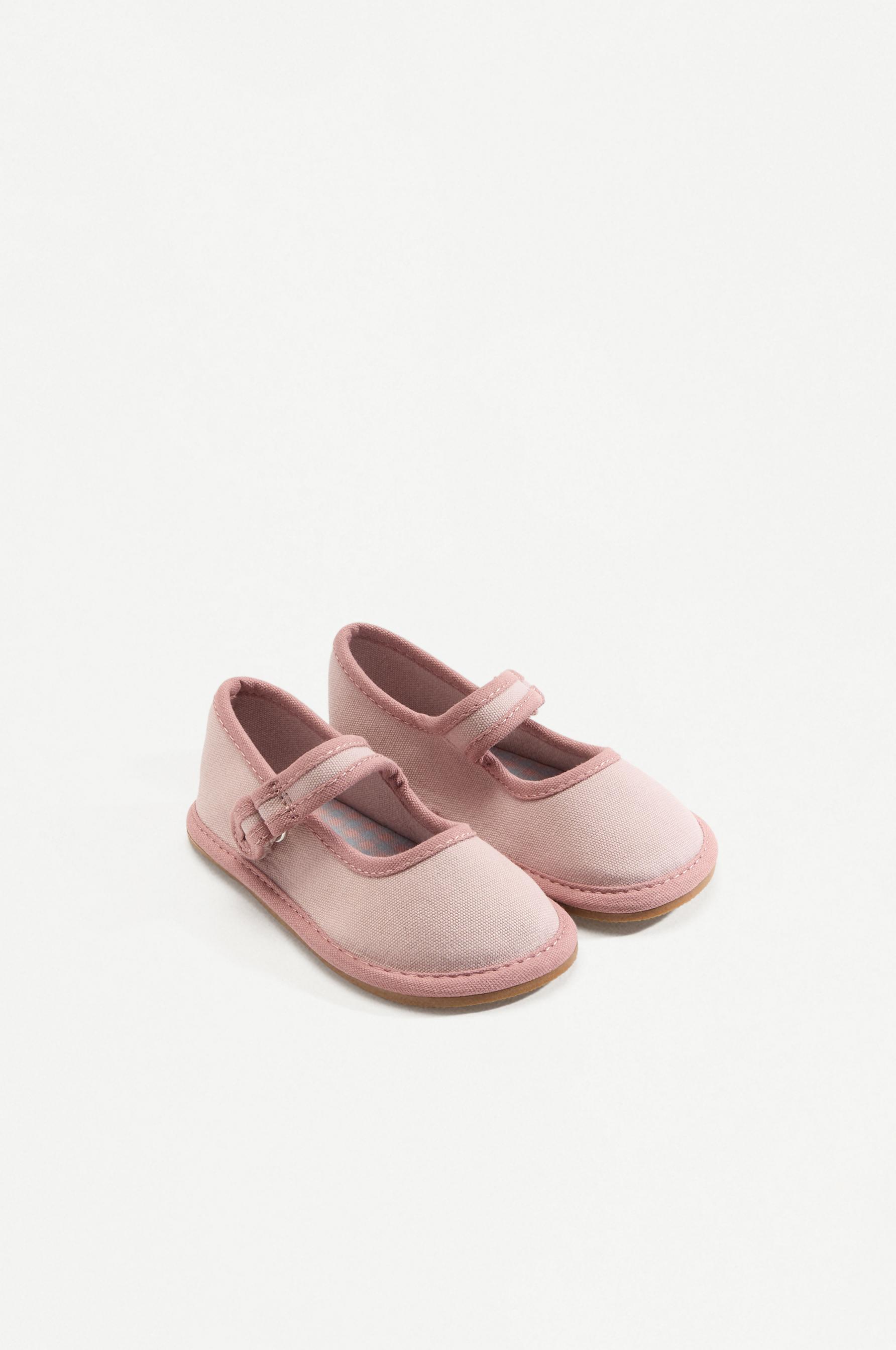 BAREFOOT MARY JANE FLATS — PALE PINK