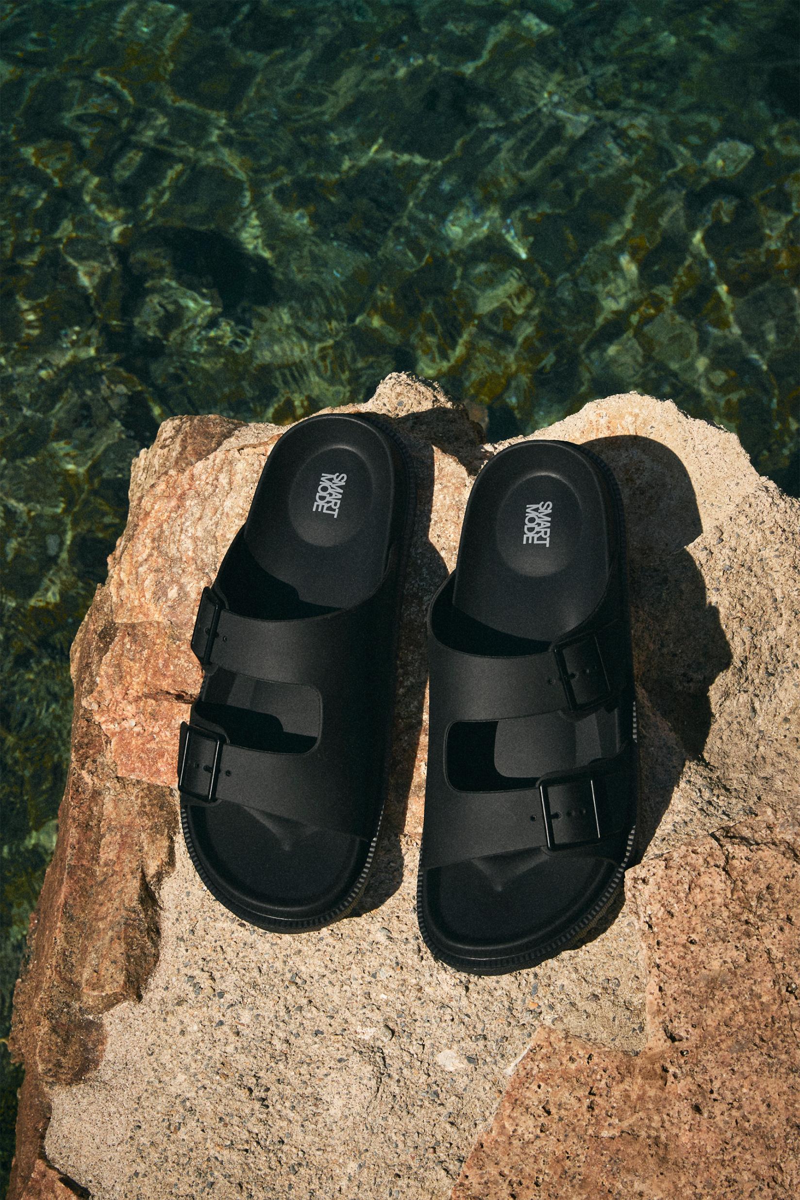 Comfort buckle sandals — BLACK