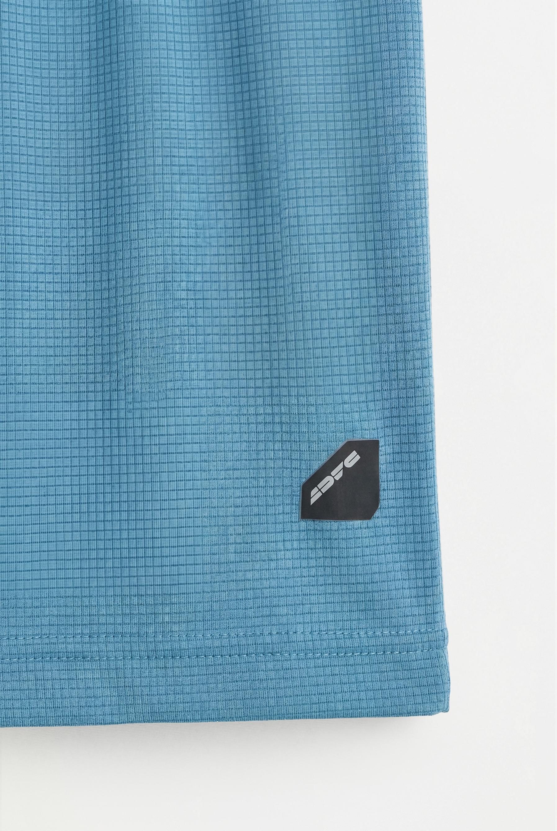 Bermuda sports shorts — PALE BLUE