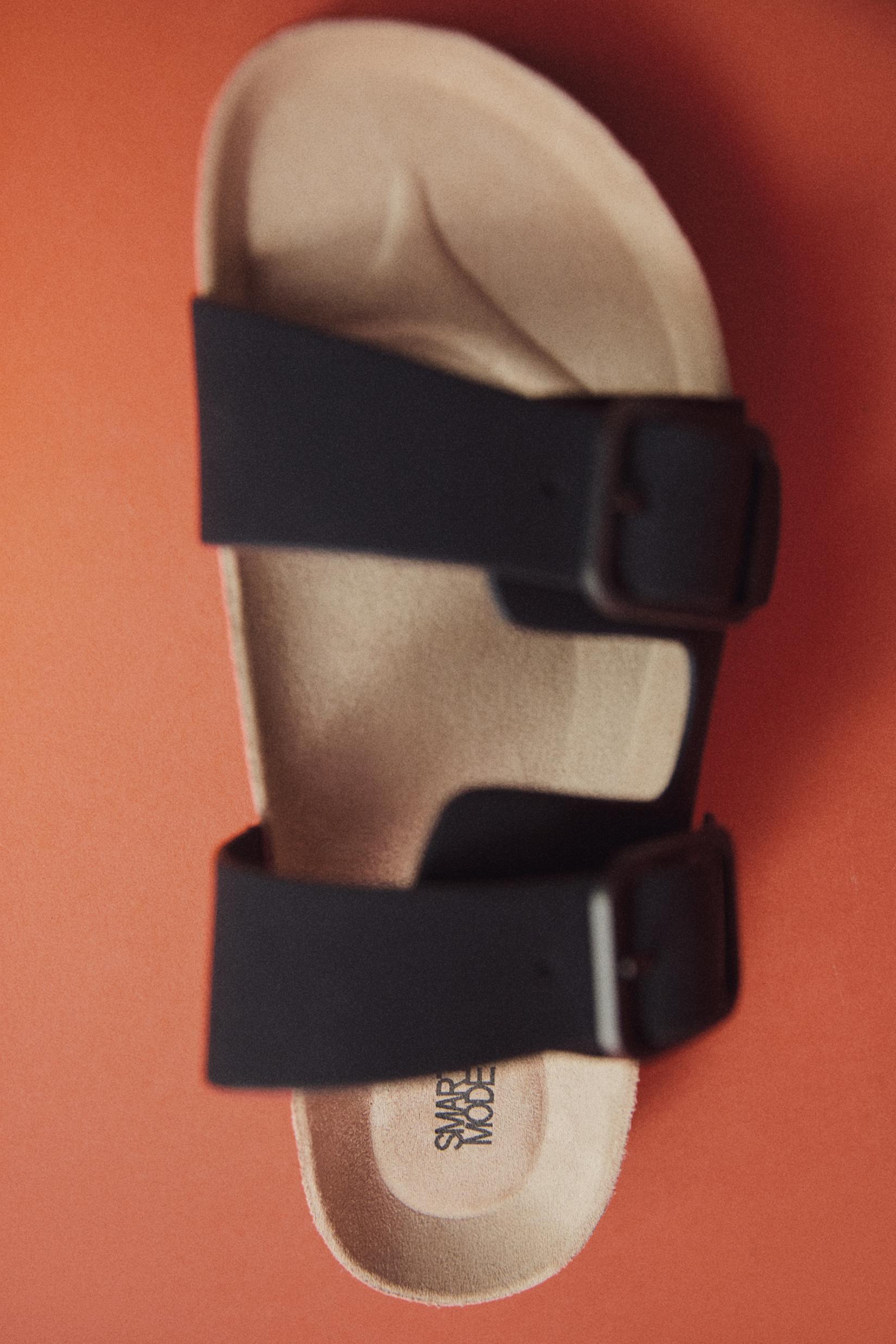 Comfort buckle sandals — BLACK
