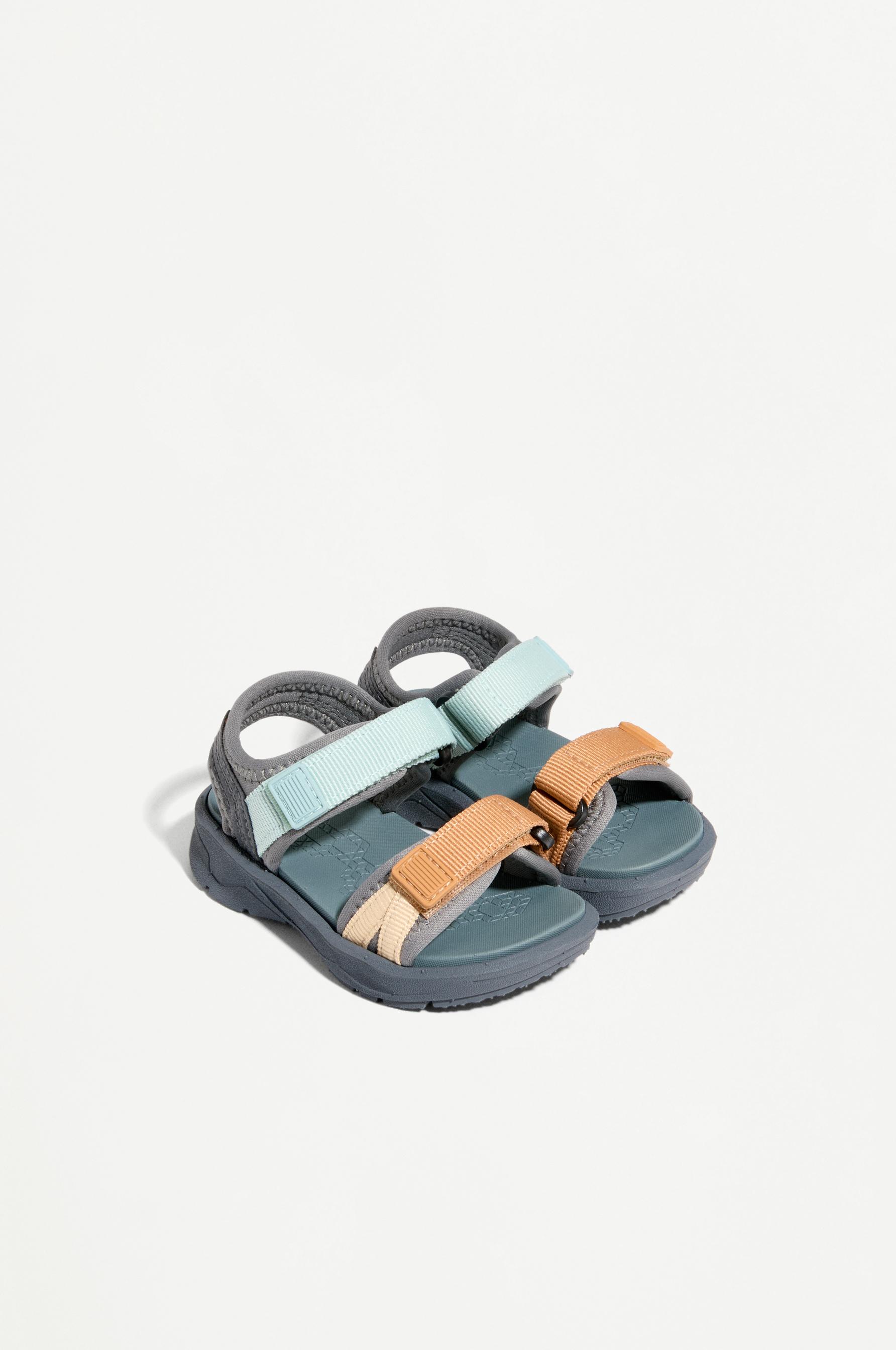 Adventure sandals — GREY