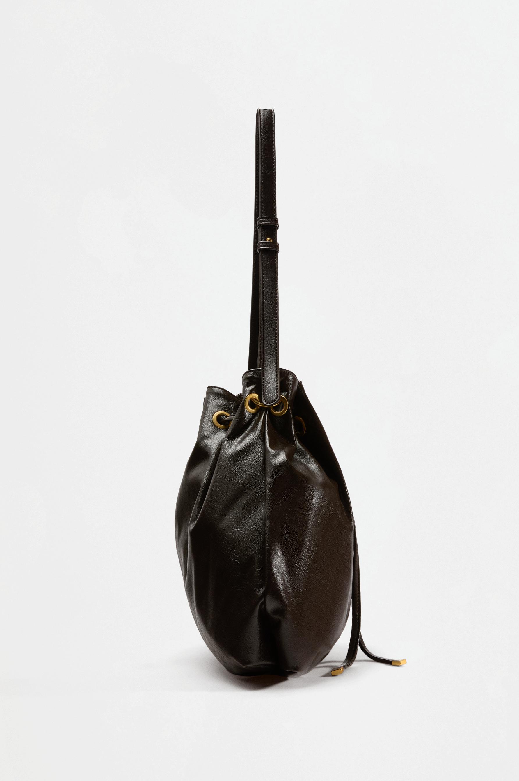 Bucket shoulder bag — BROWN