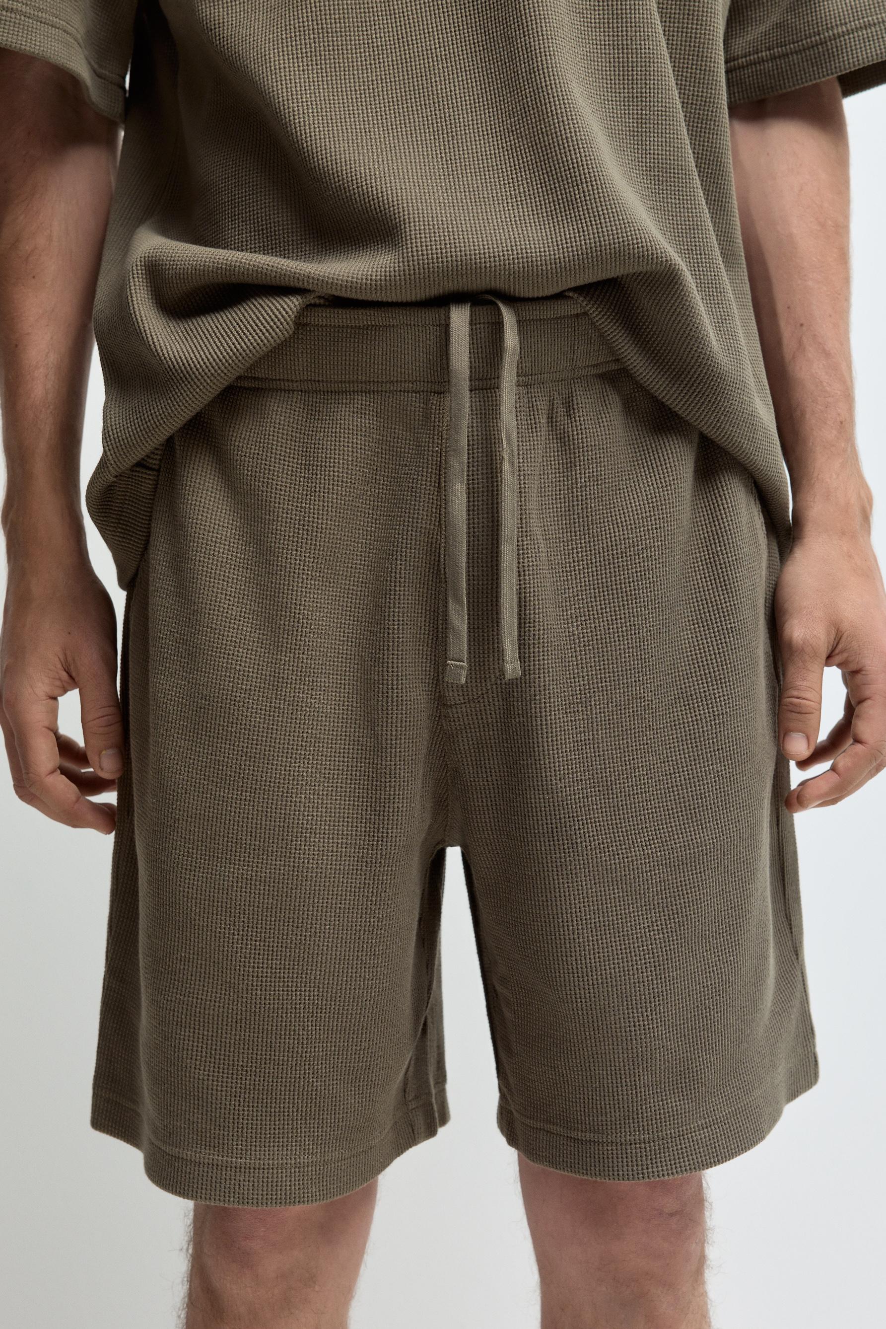 Waffle-knit textured Bermuda shorts — MEDIUM KHAKI