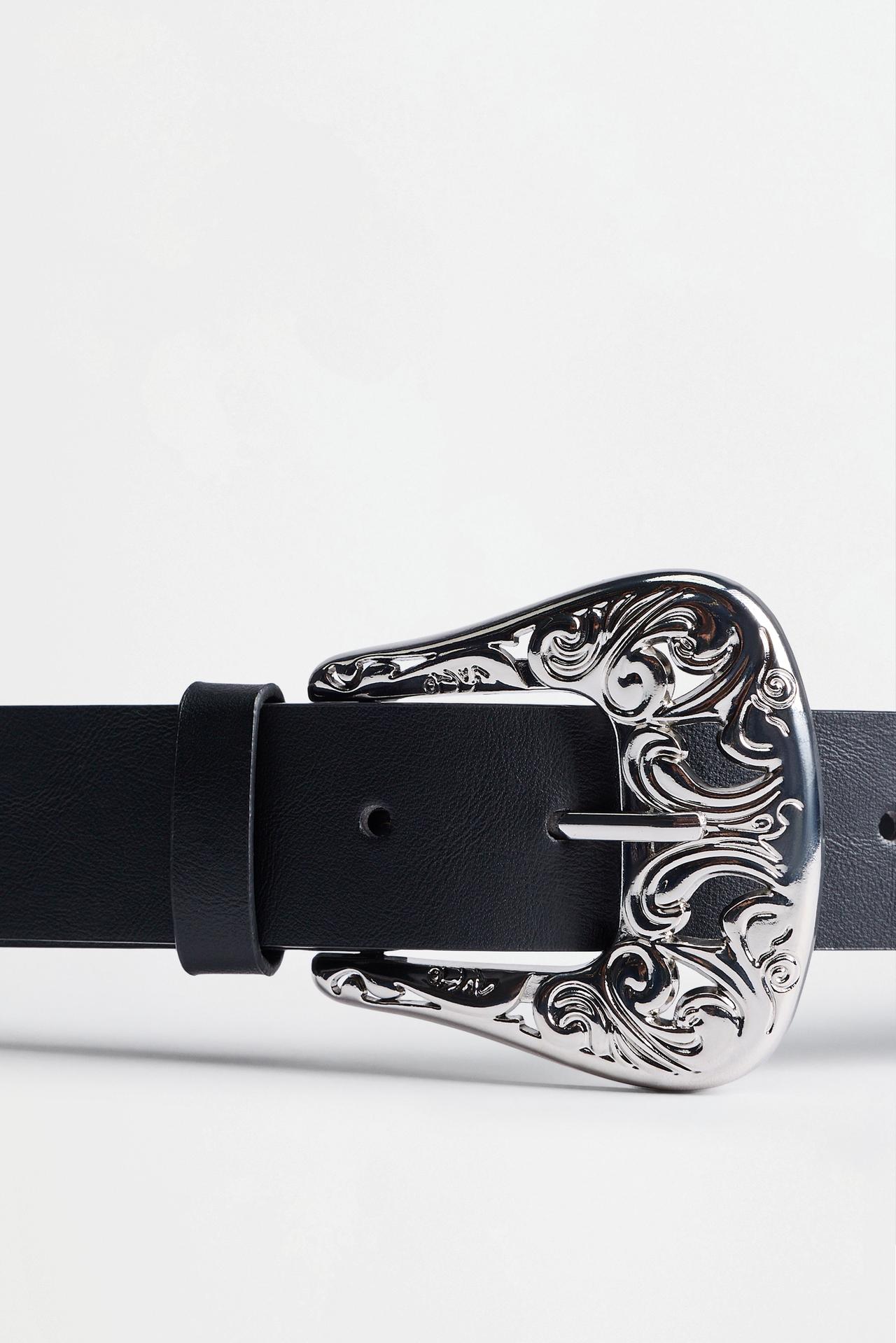 Belt with carved buckle and studs — BLACK TONE