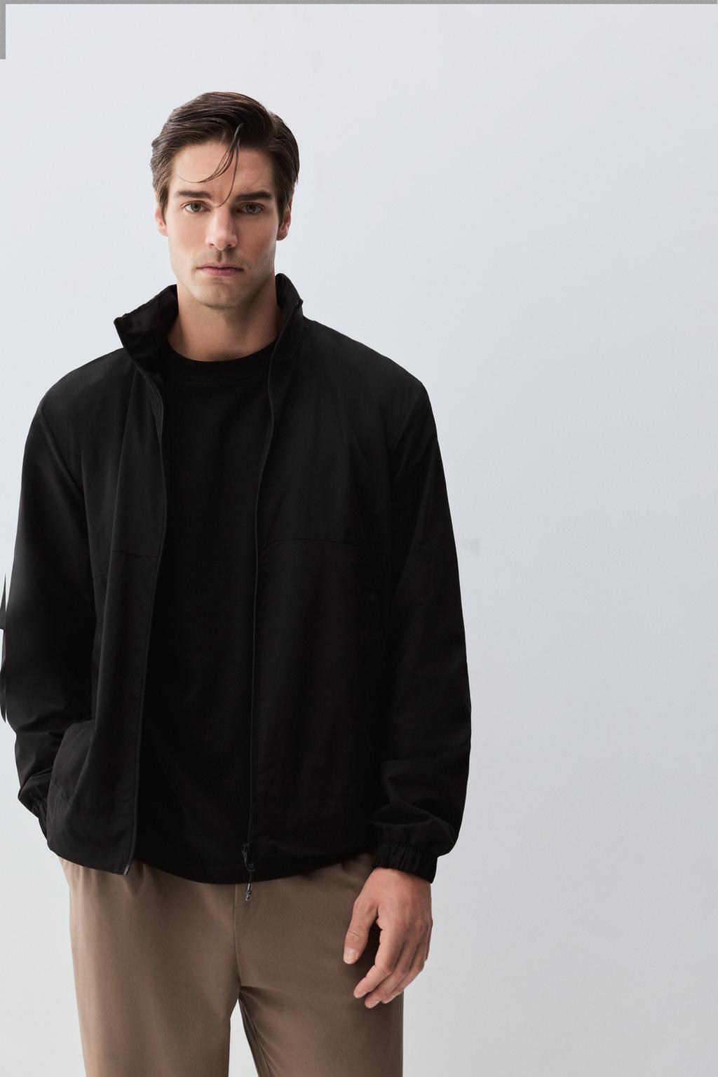 Cortavientos capucha