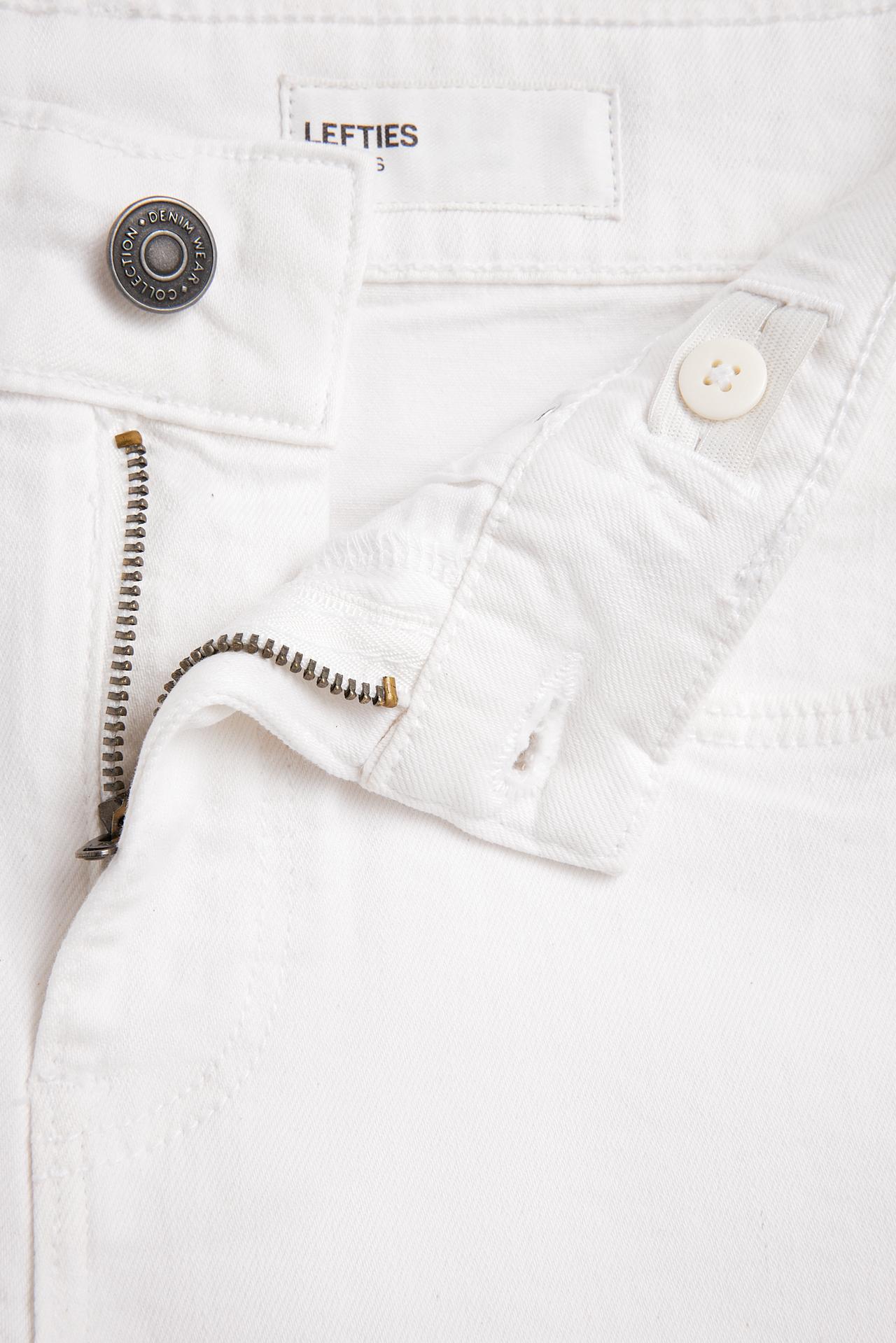 Slim comfort denim Bermuda shorts — WHITE