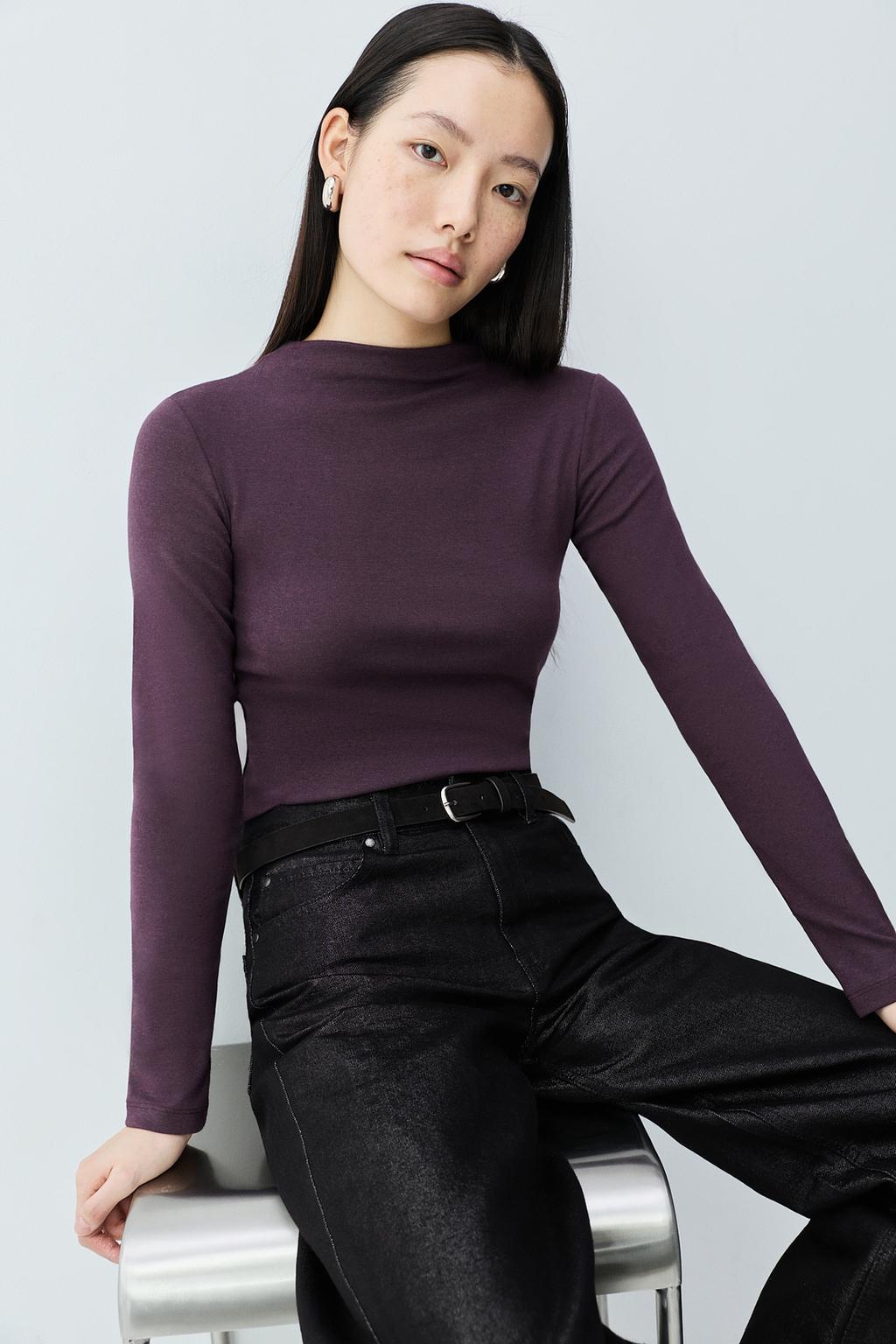 Mock neck T-shirt