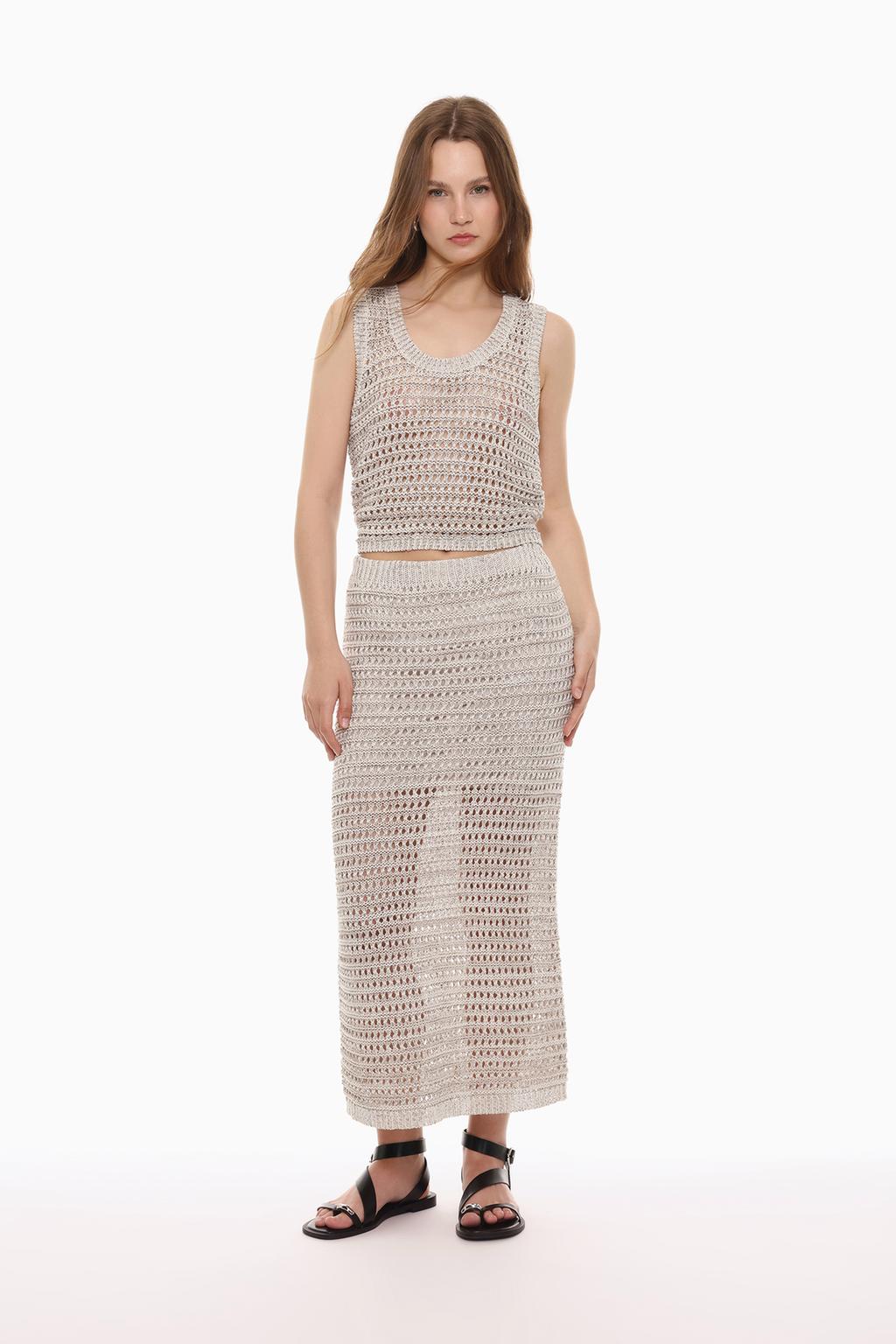 Falda midi punto calado