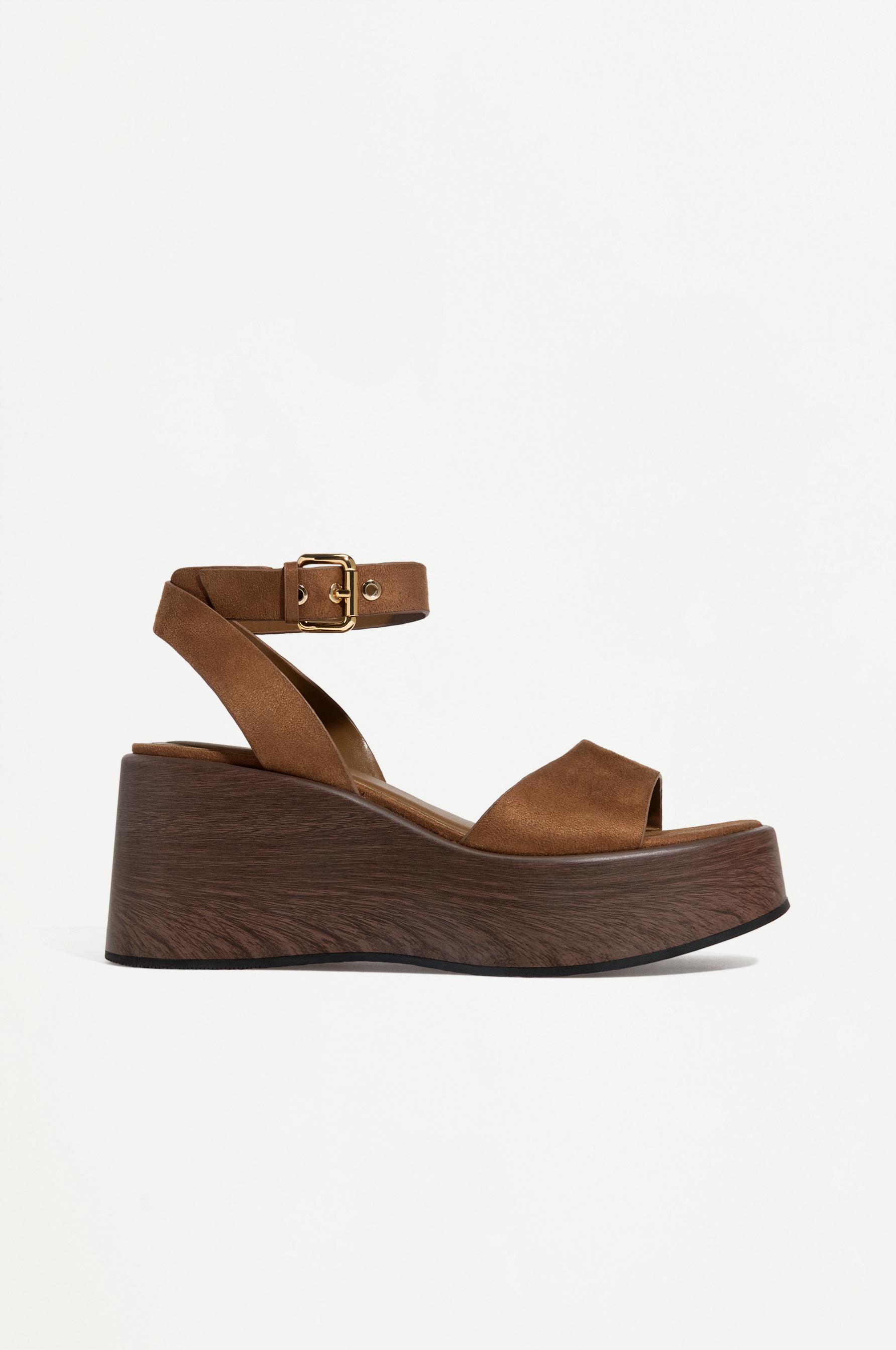 Wooden wedge sandal — BROWN