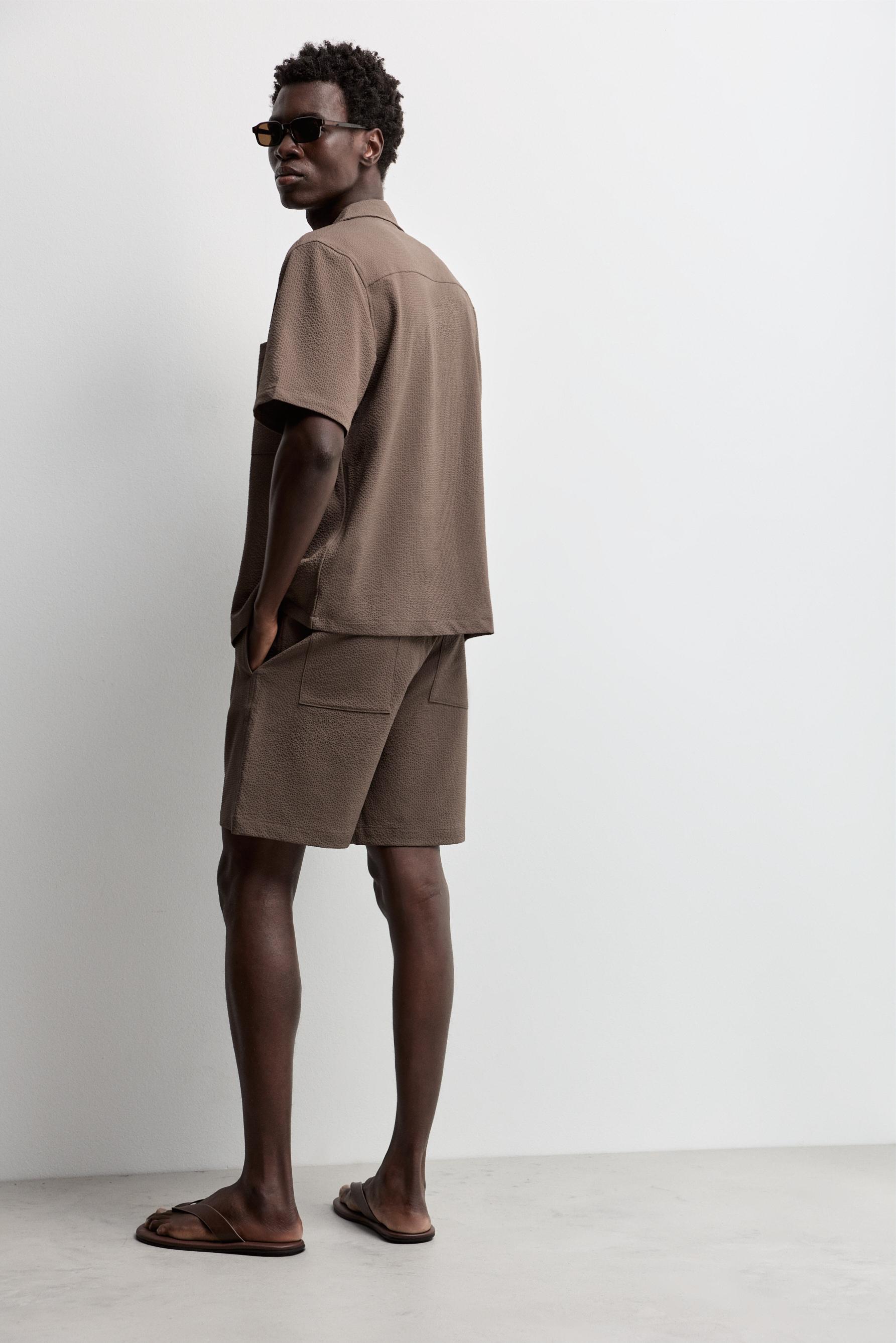 Seersucker Bermuda shorts — BROWN