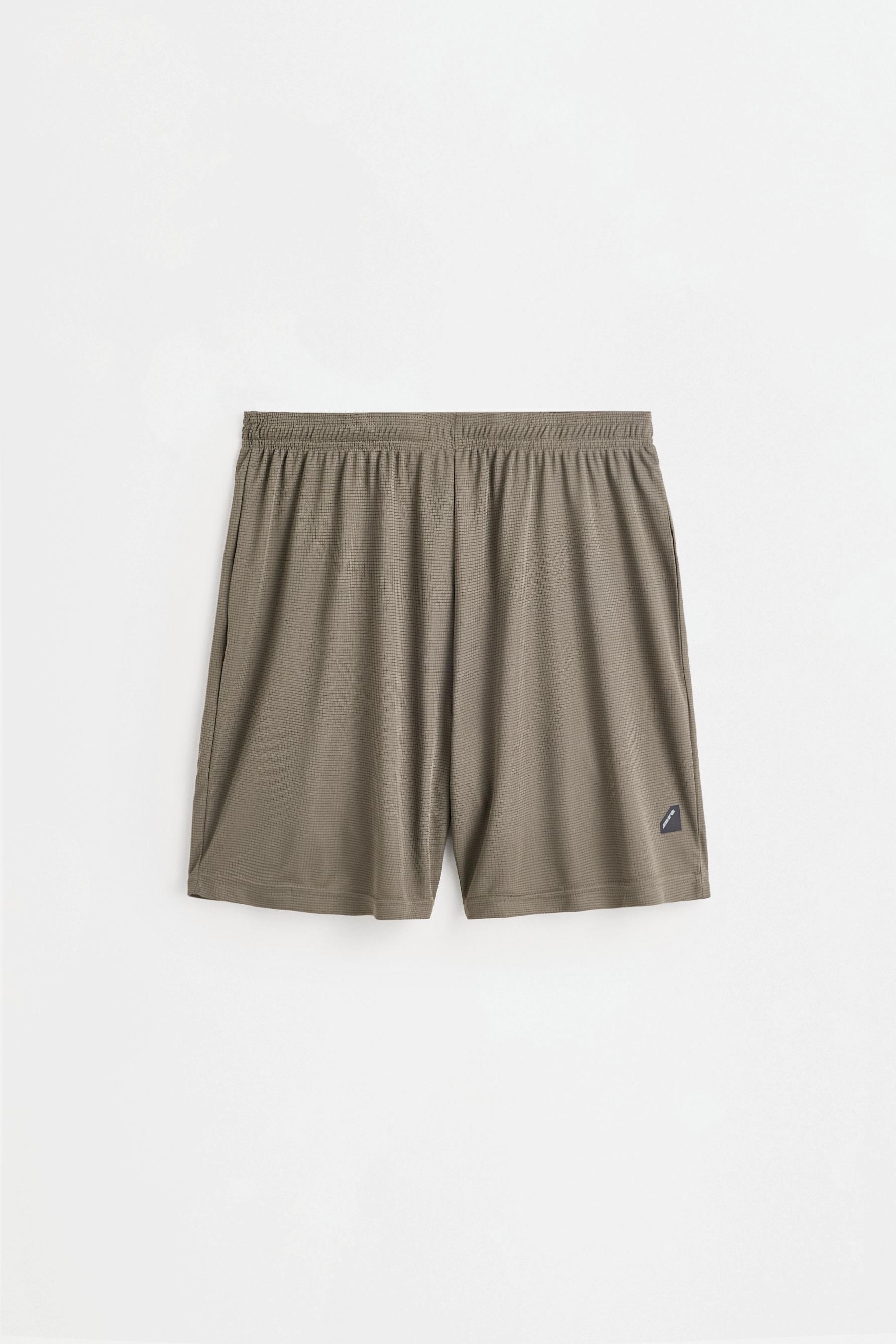Bermuda sports shorts — DARK GREEN