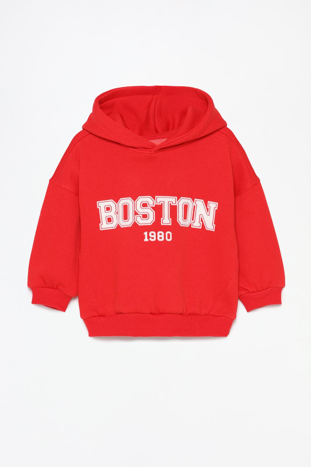 Sweatshirt with slogan and hood