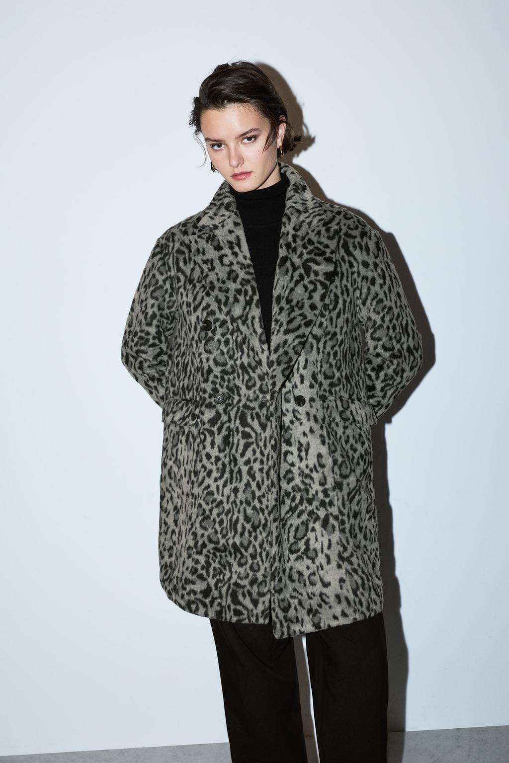 Abrigo paño animal print
