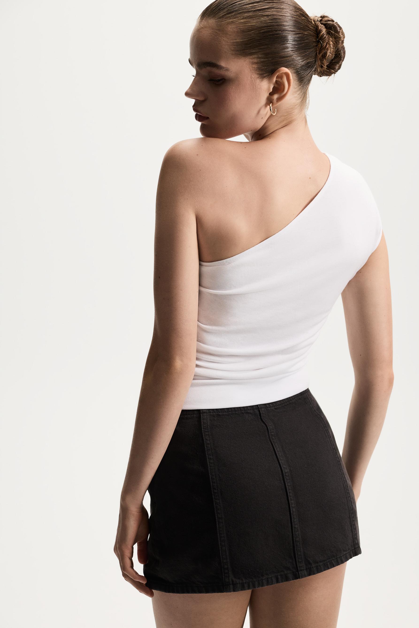 Asymmetric grommet top — OFF WHITE
