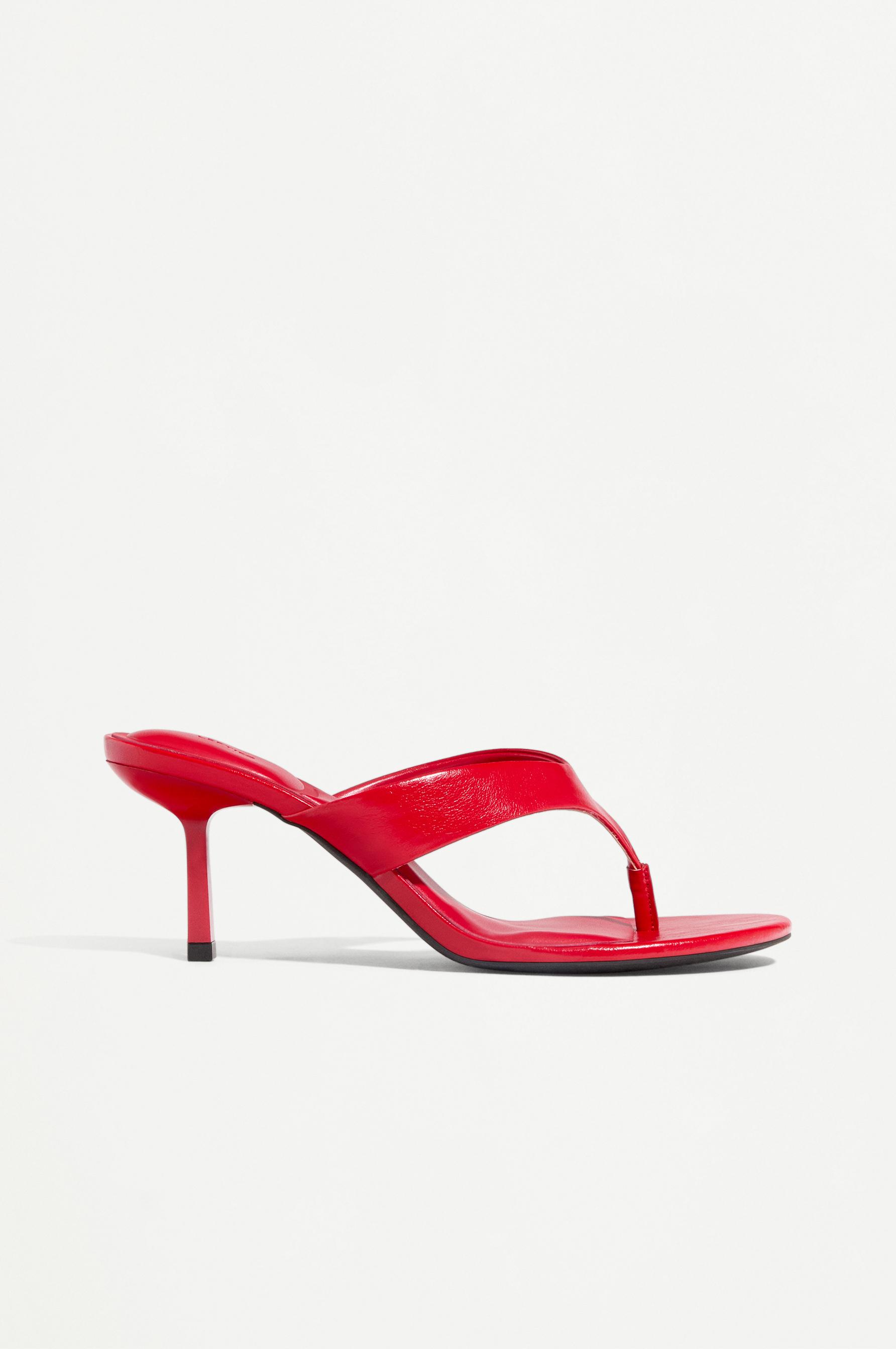 Thong heeled sandals — RED
