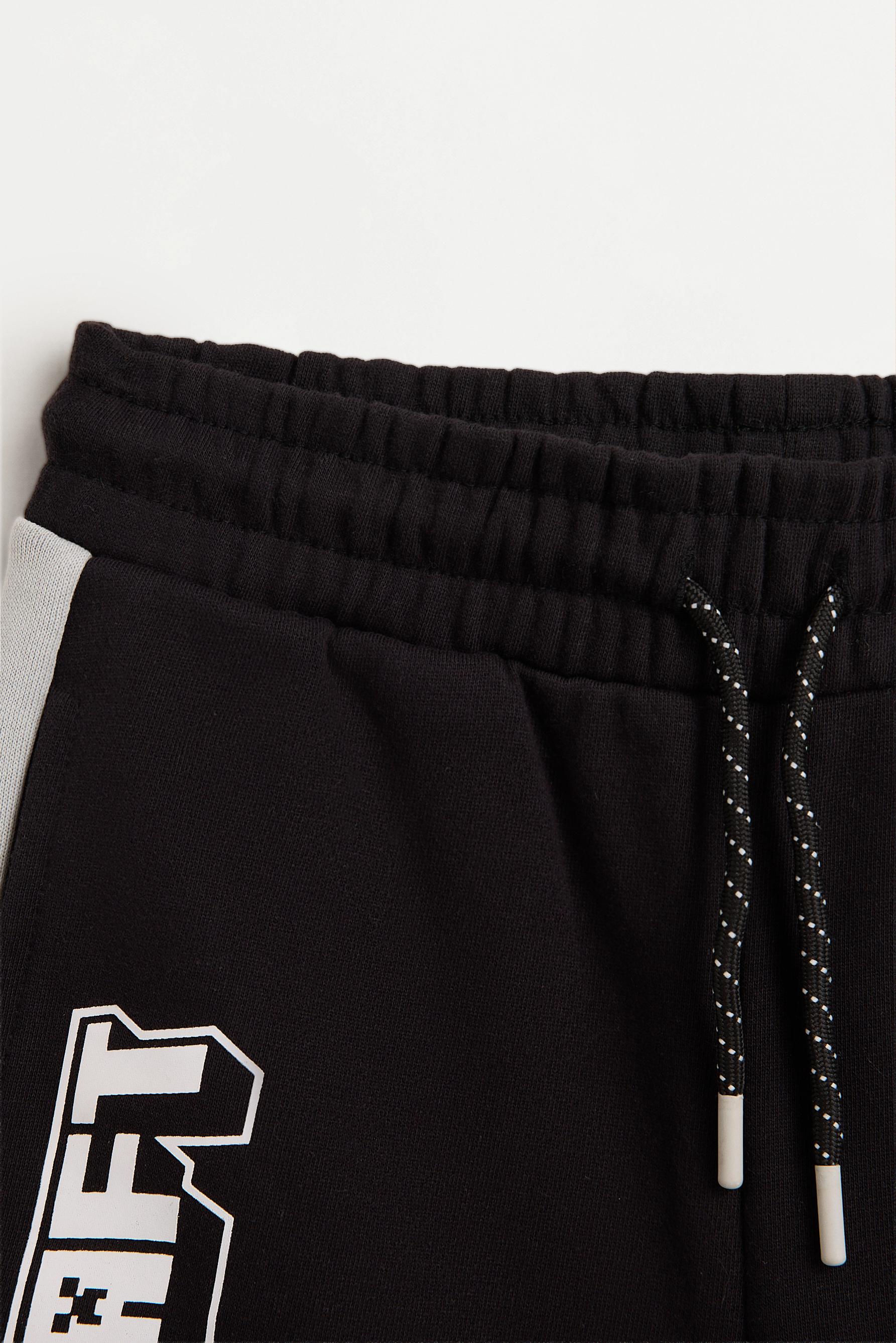 Minecraft jogger Bermuda shorts — BLACK