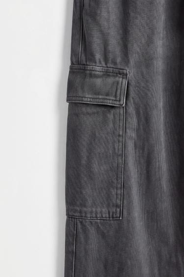 Loose-Fit Cargo Jogger Jeans — DARK GREY 7