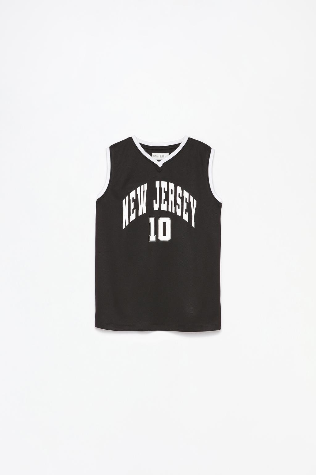Sleeveless sports T-shirt