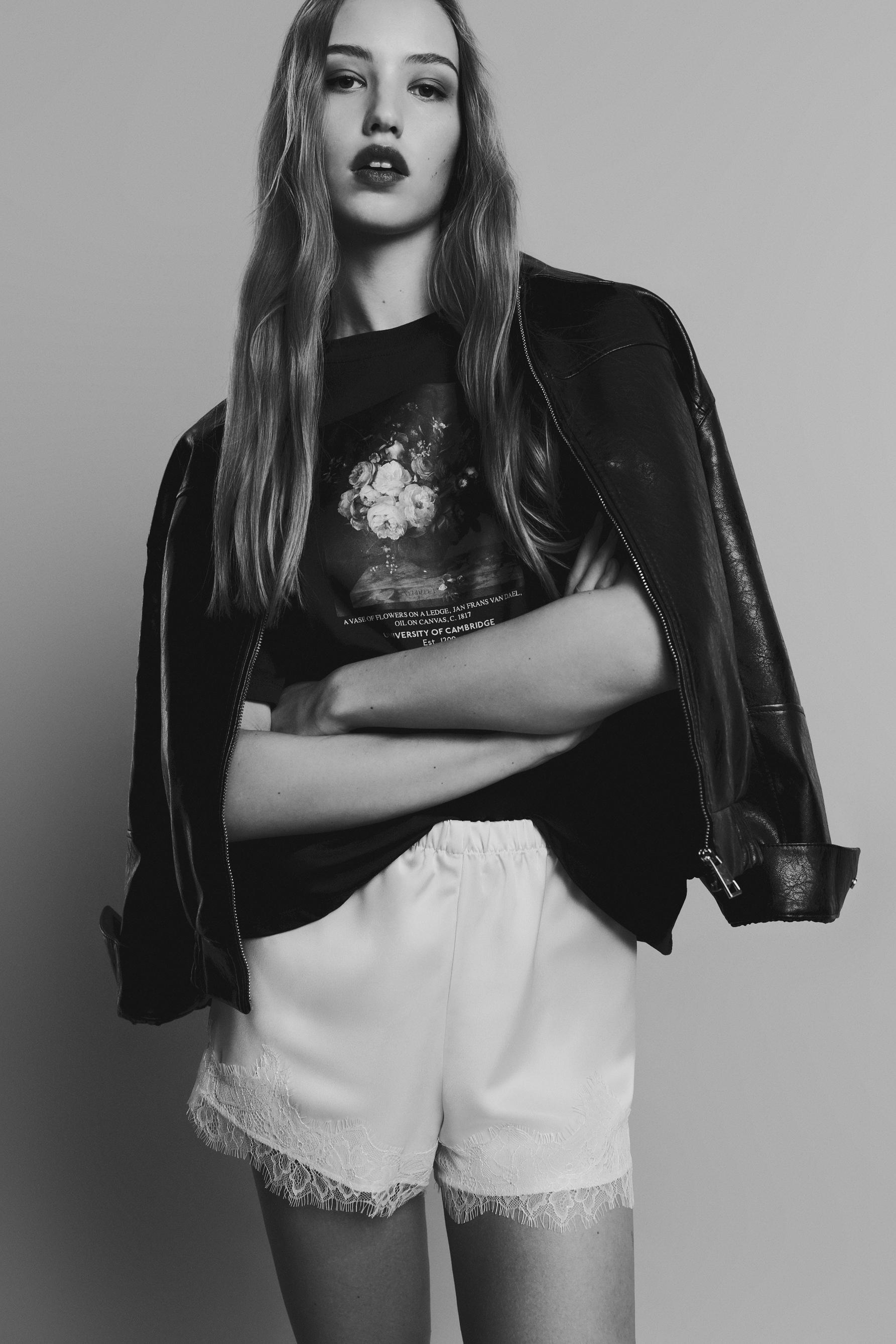 Camiseta flores © University of Cambridge