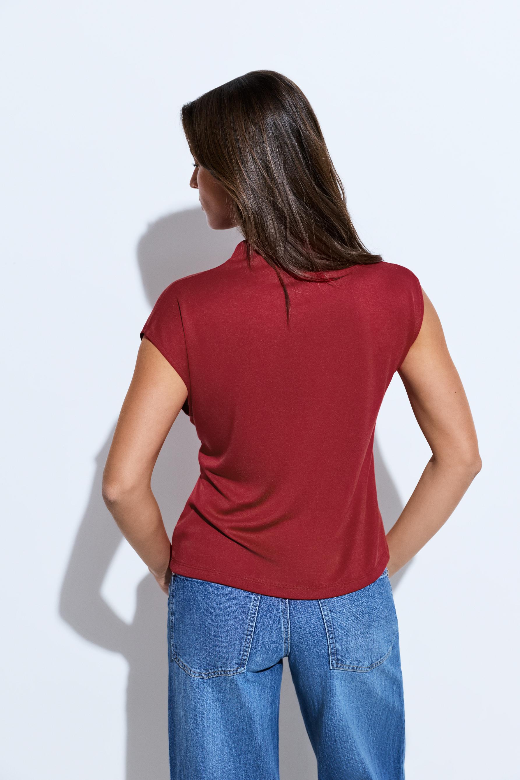 Flowing tie-detail T-shirt — RED