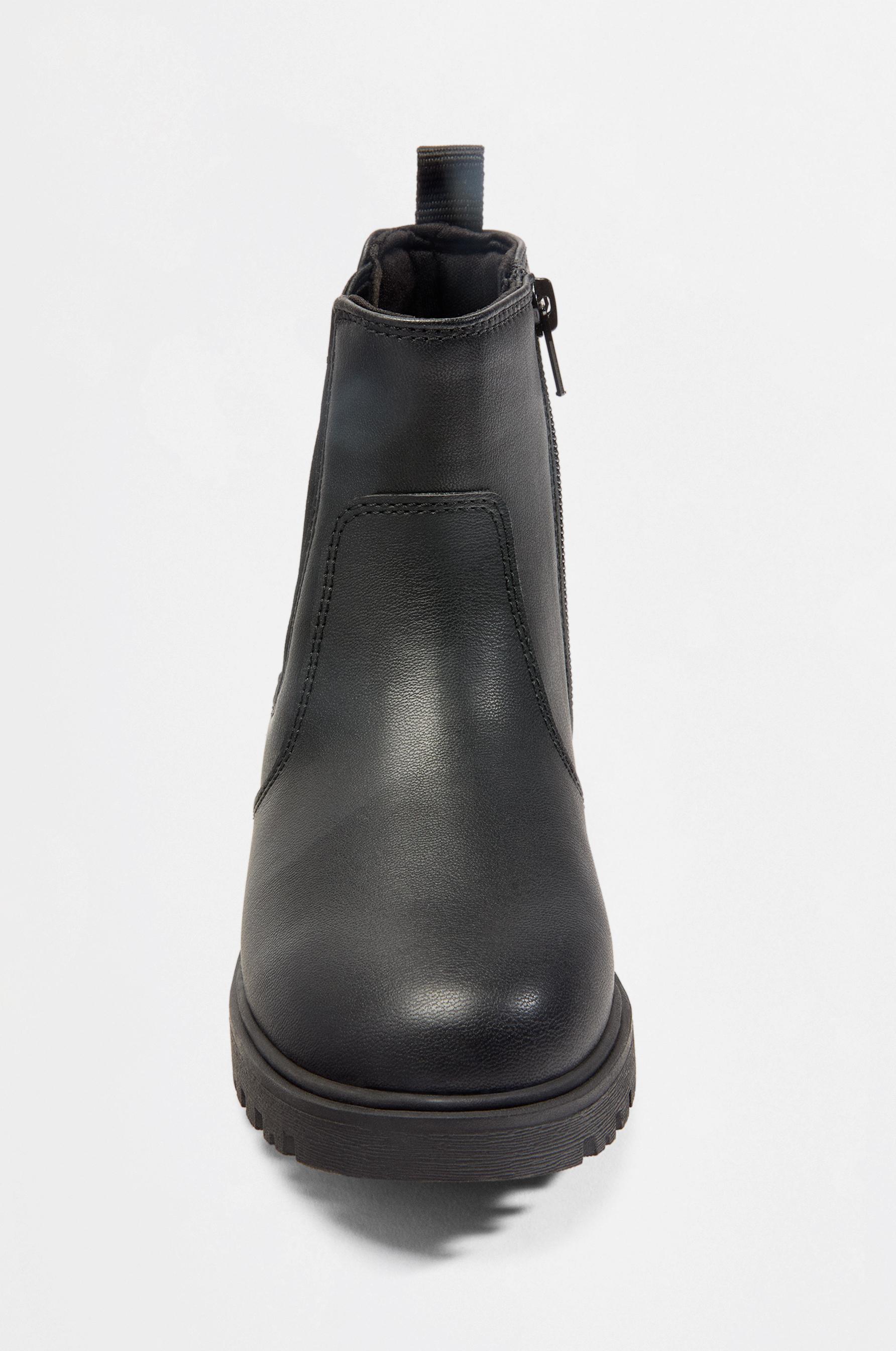 Chelsea Boots — BLACK