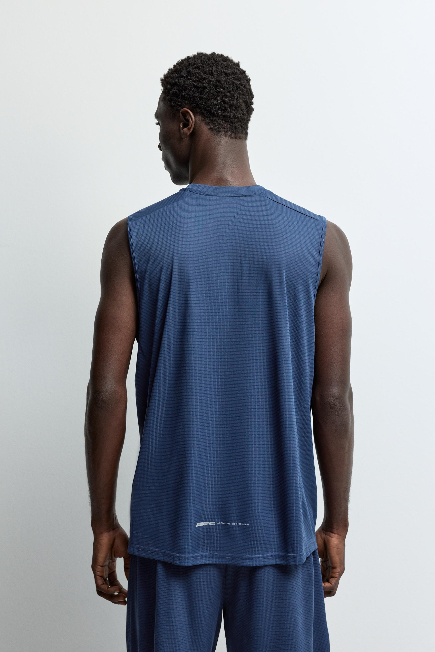 Sleeveless sports T-shirt — BLUE