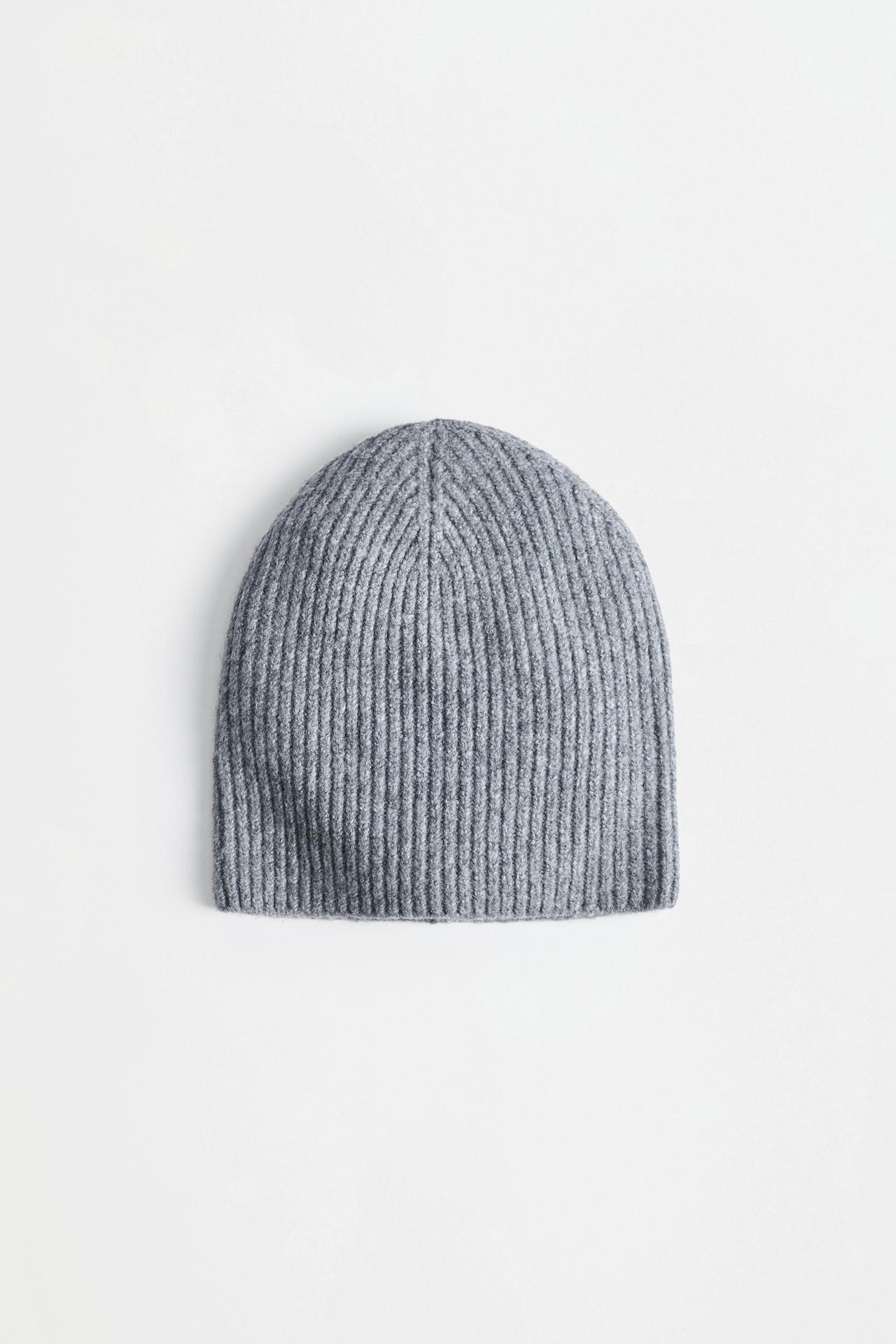 Basic knit beanie — GREY
