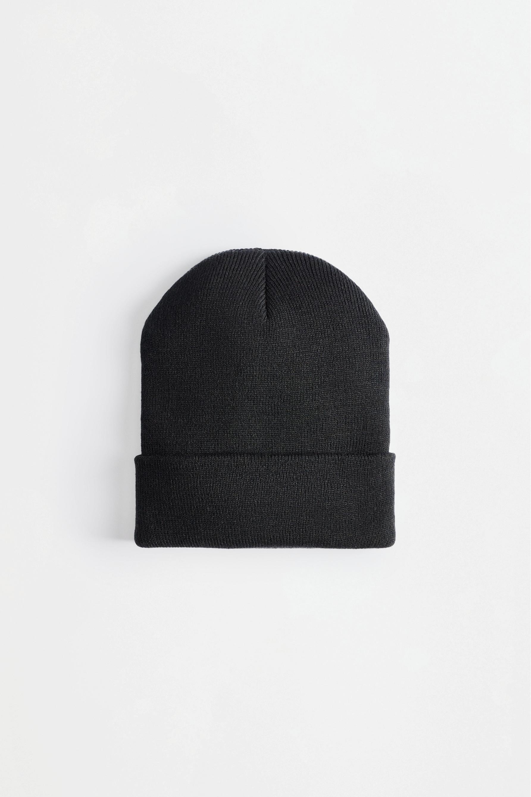 Basic beanie — BLACK