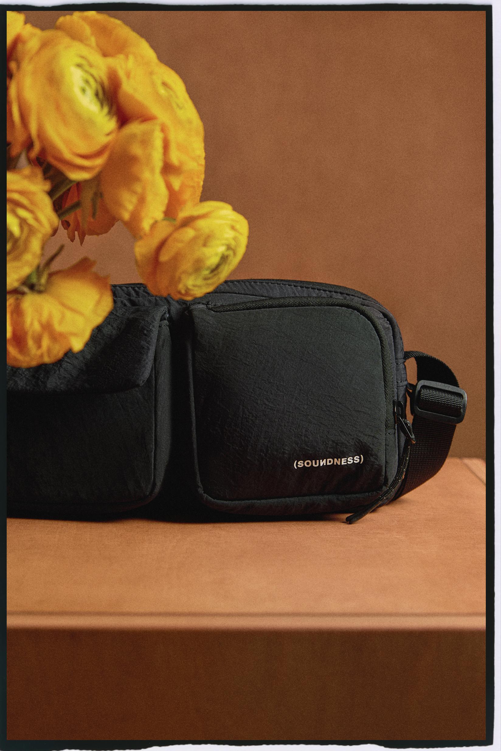 Soundness nylon belt bag — BLACK