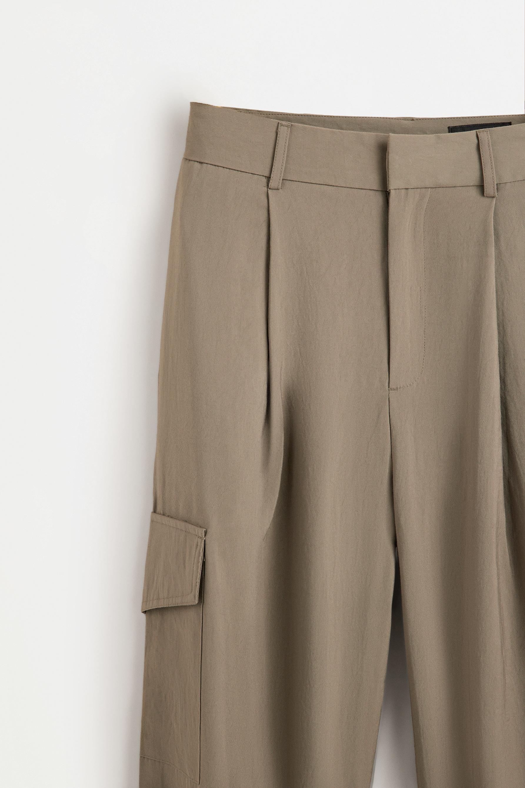 Cargo trousers with fitted hem — PALE KHAKI