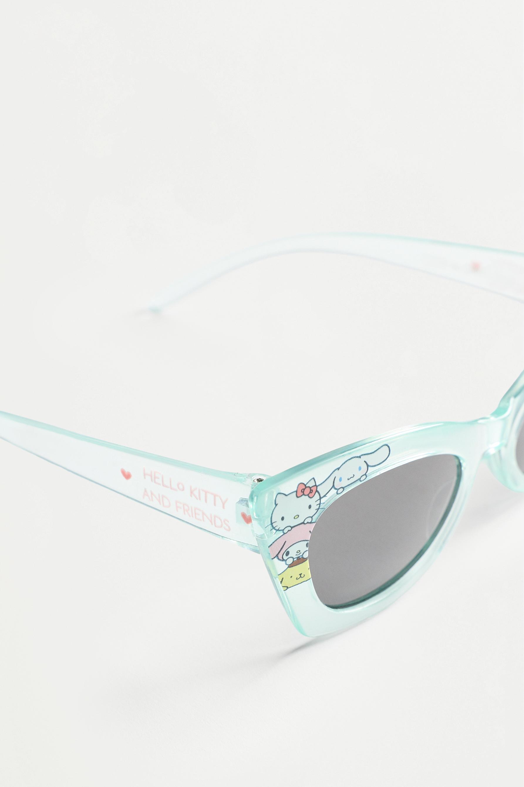 Hello Kitty ©SANRIO cat-eye sunglasses — SKY BLUE