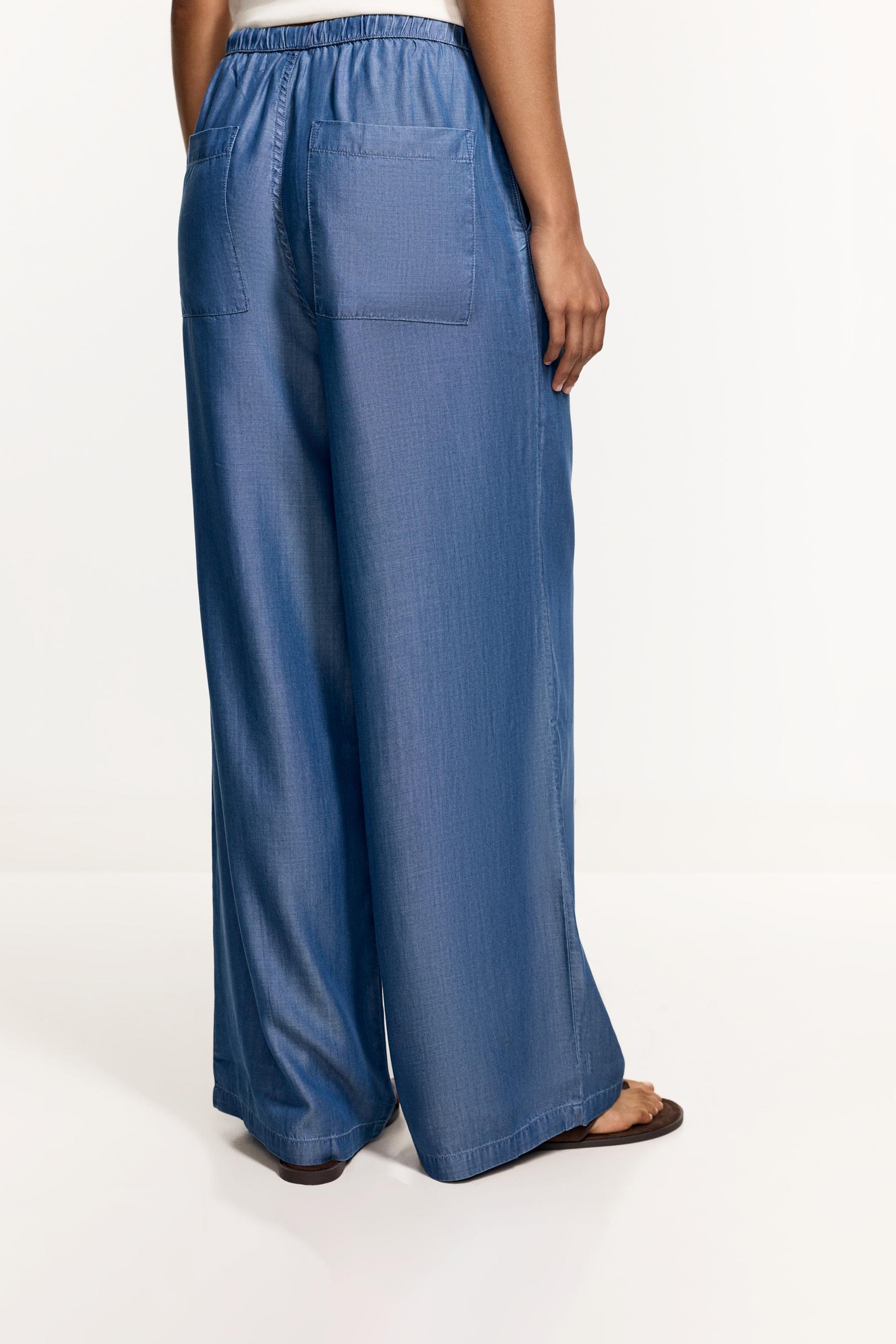 Lightweight wide-leg jeans — PALE INDIGO