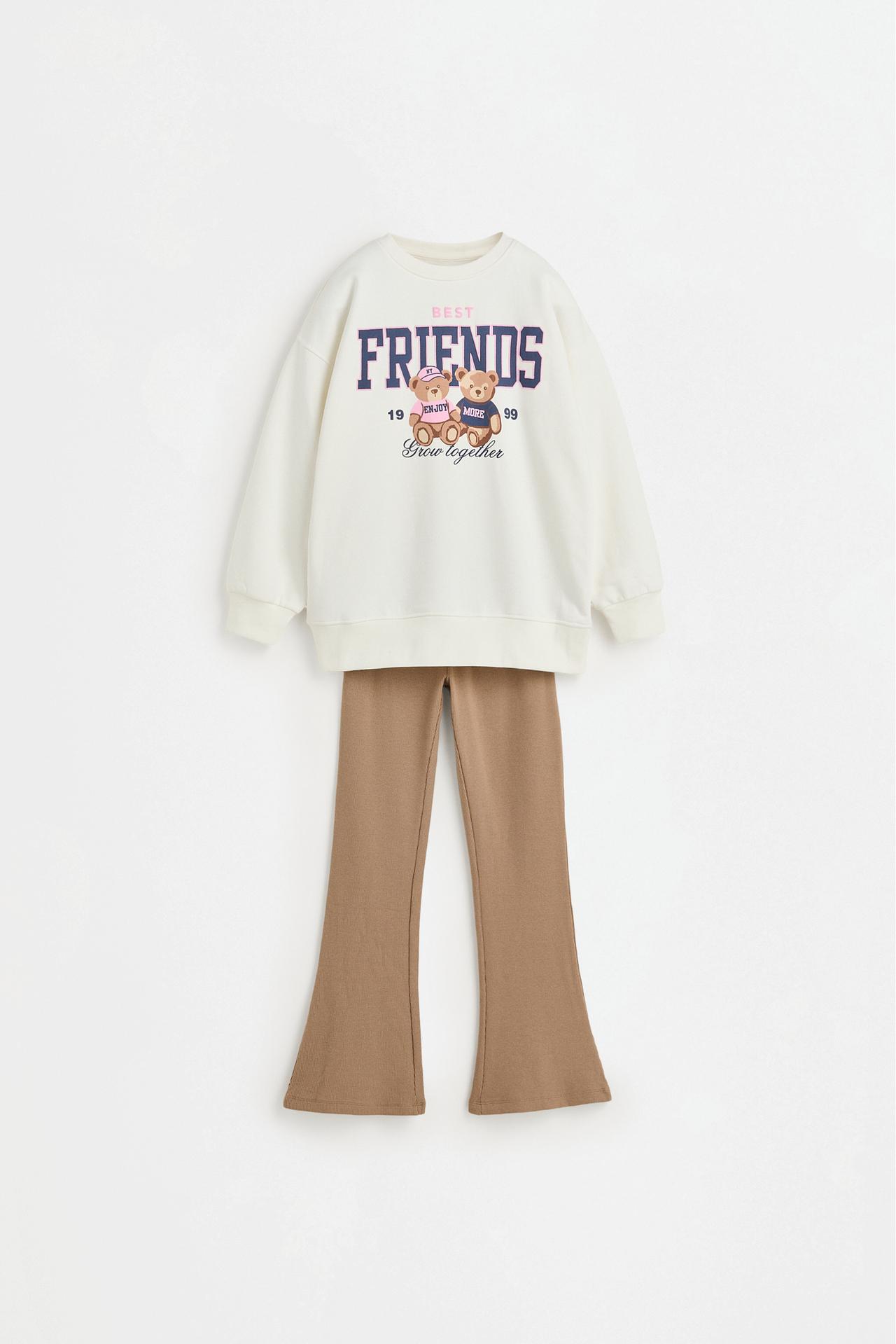 Sweatshirt and bell bottom leggings set — WHITE
