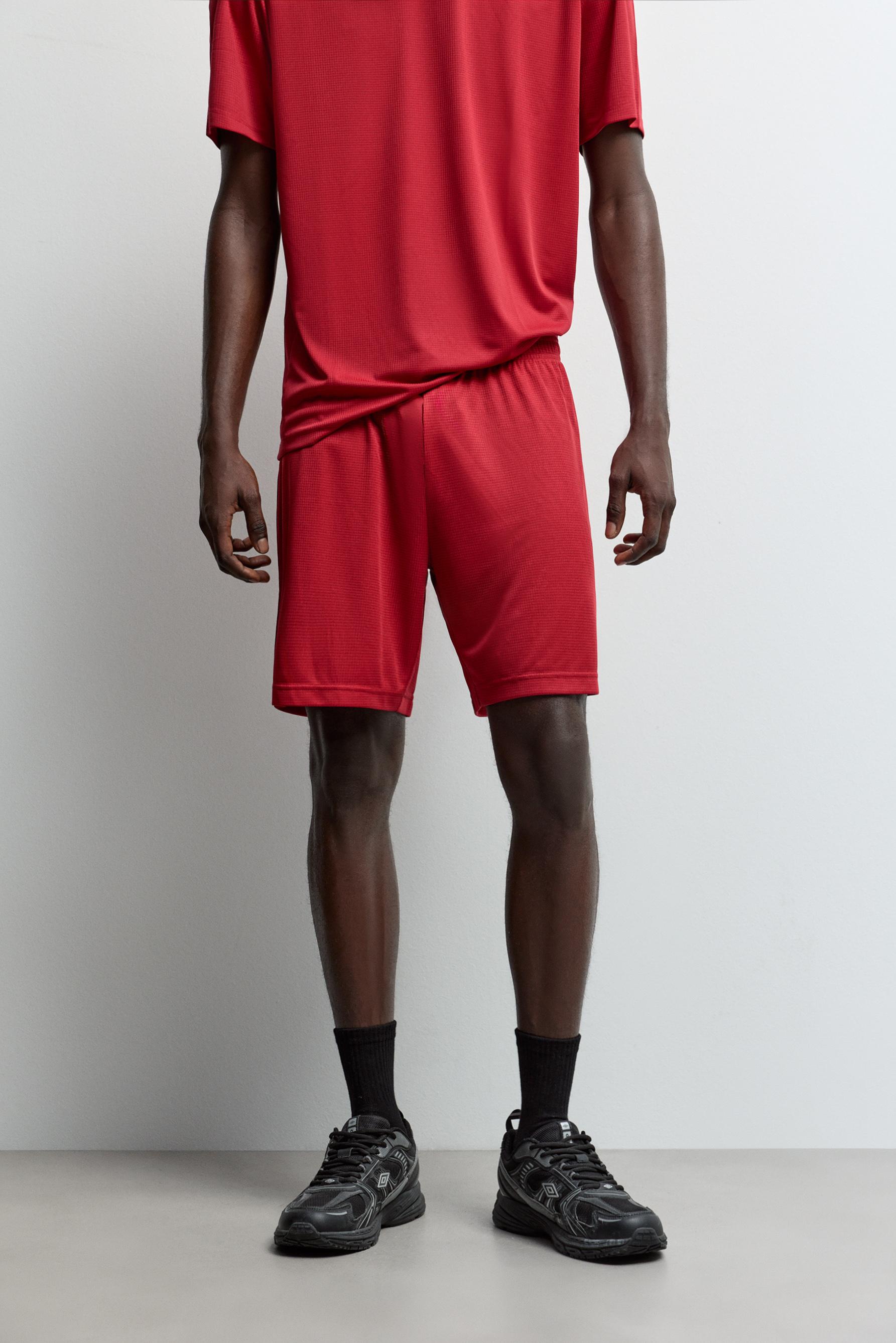 Bermuda sports shorts — RED