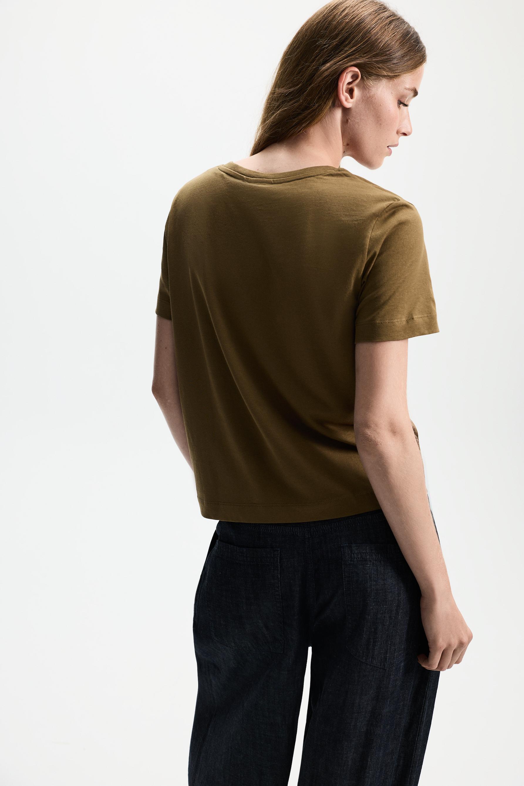 Basic V-neck T-shirt — GREENISH