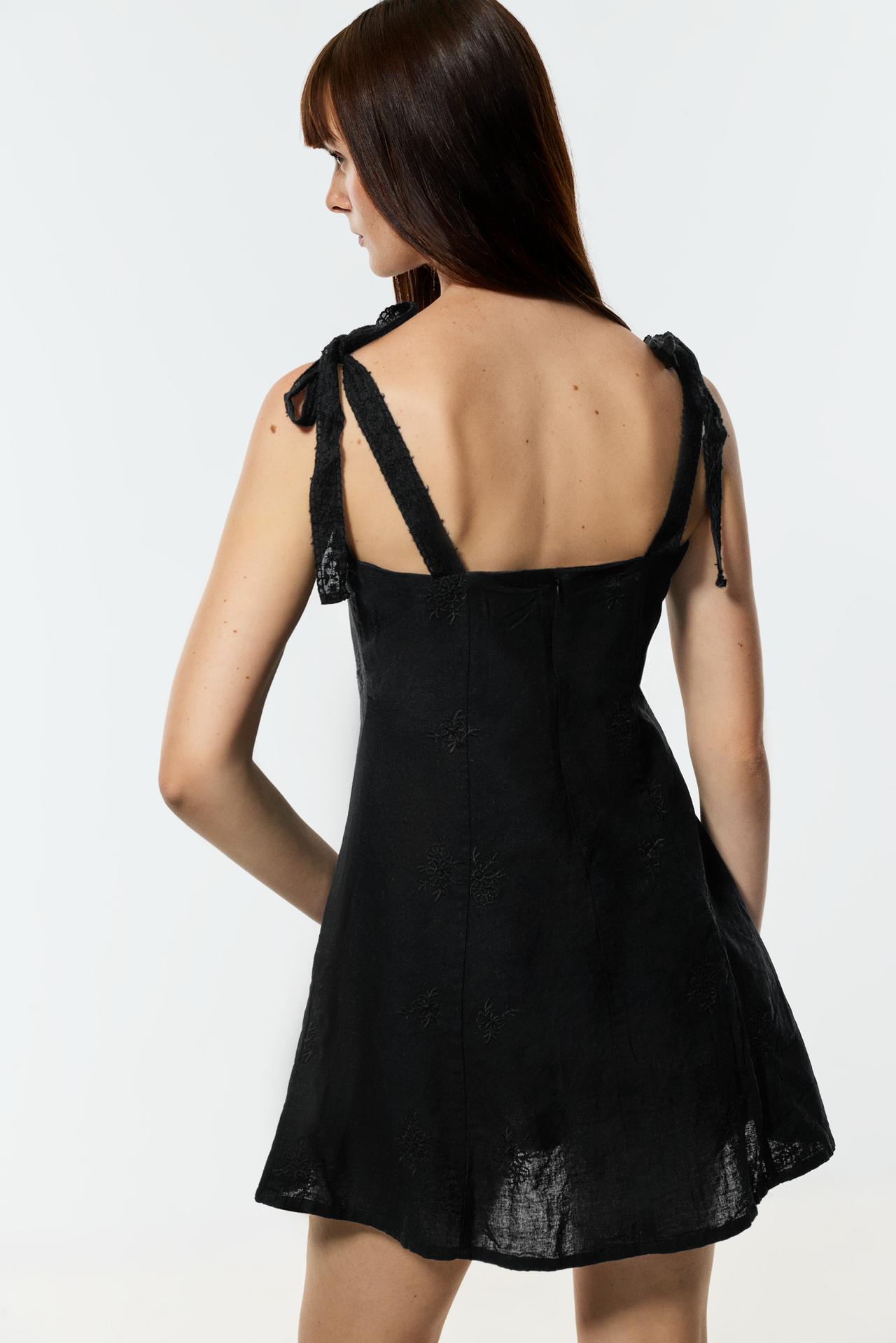 Embroidered short dress — BLACK