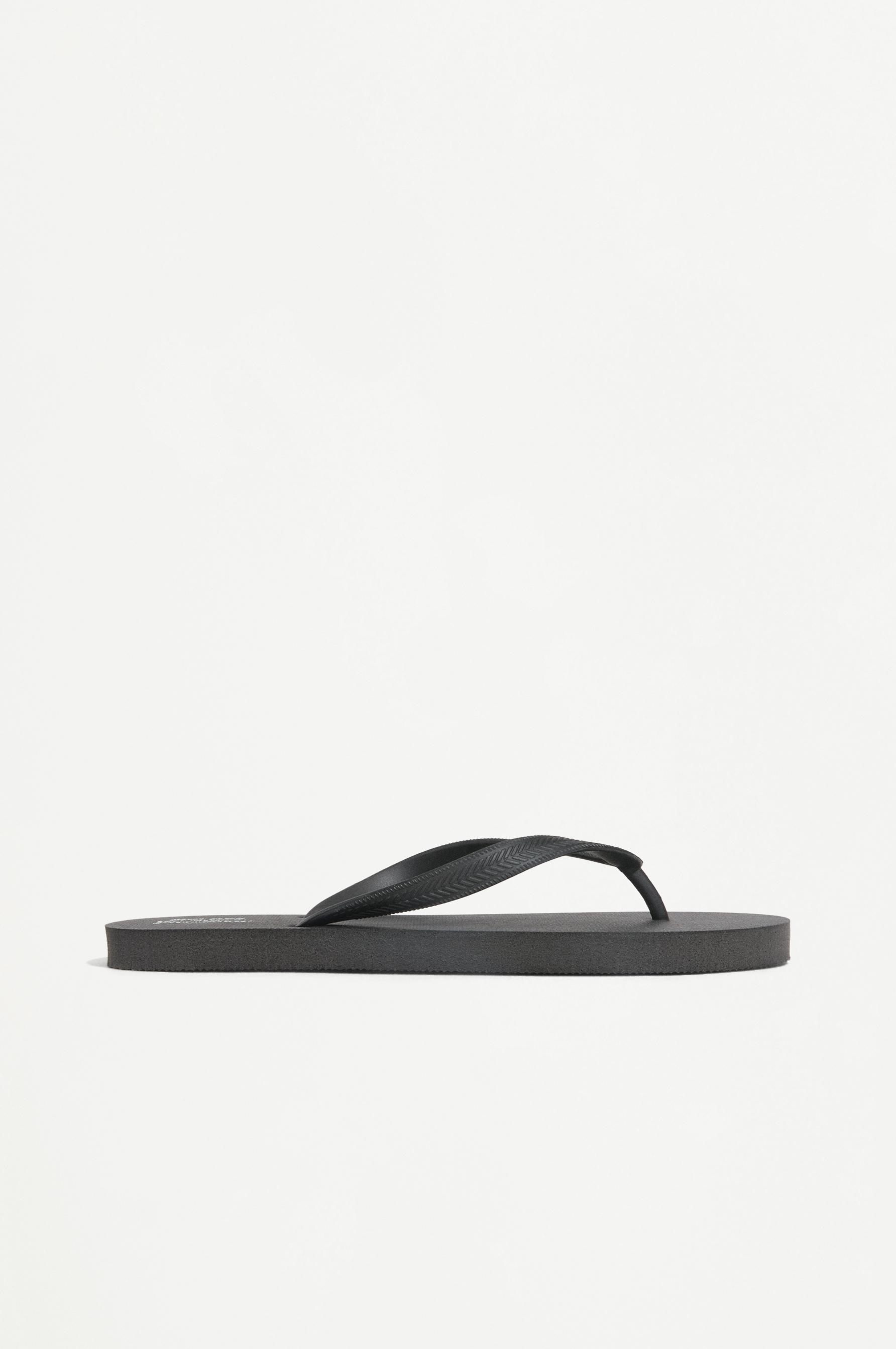 Bath flip-flops — BLACK