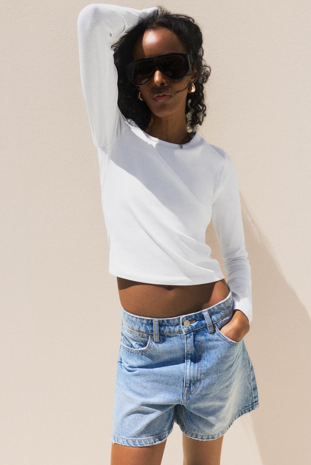 Basic mom fit denim shorts — BLUE