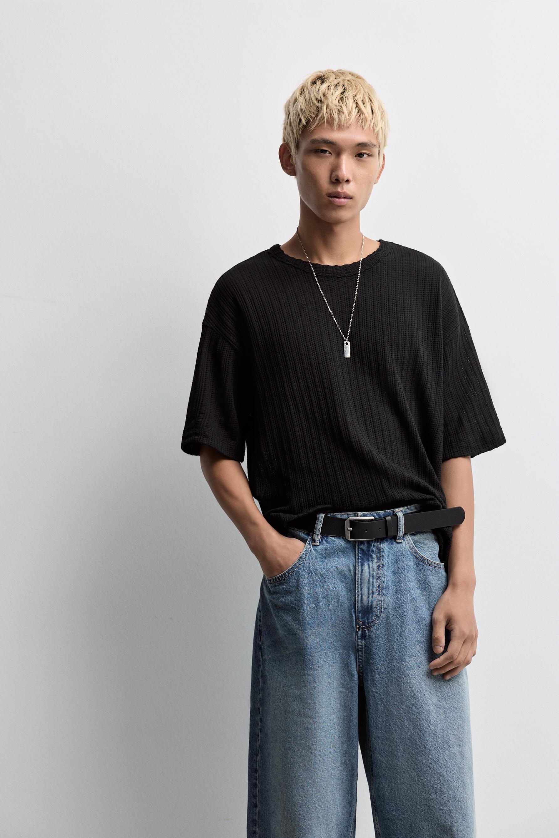 Texture T-shirt — BLACK