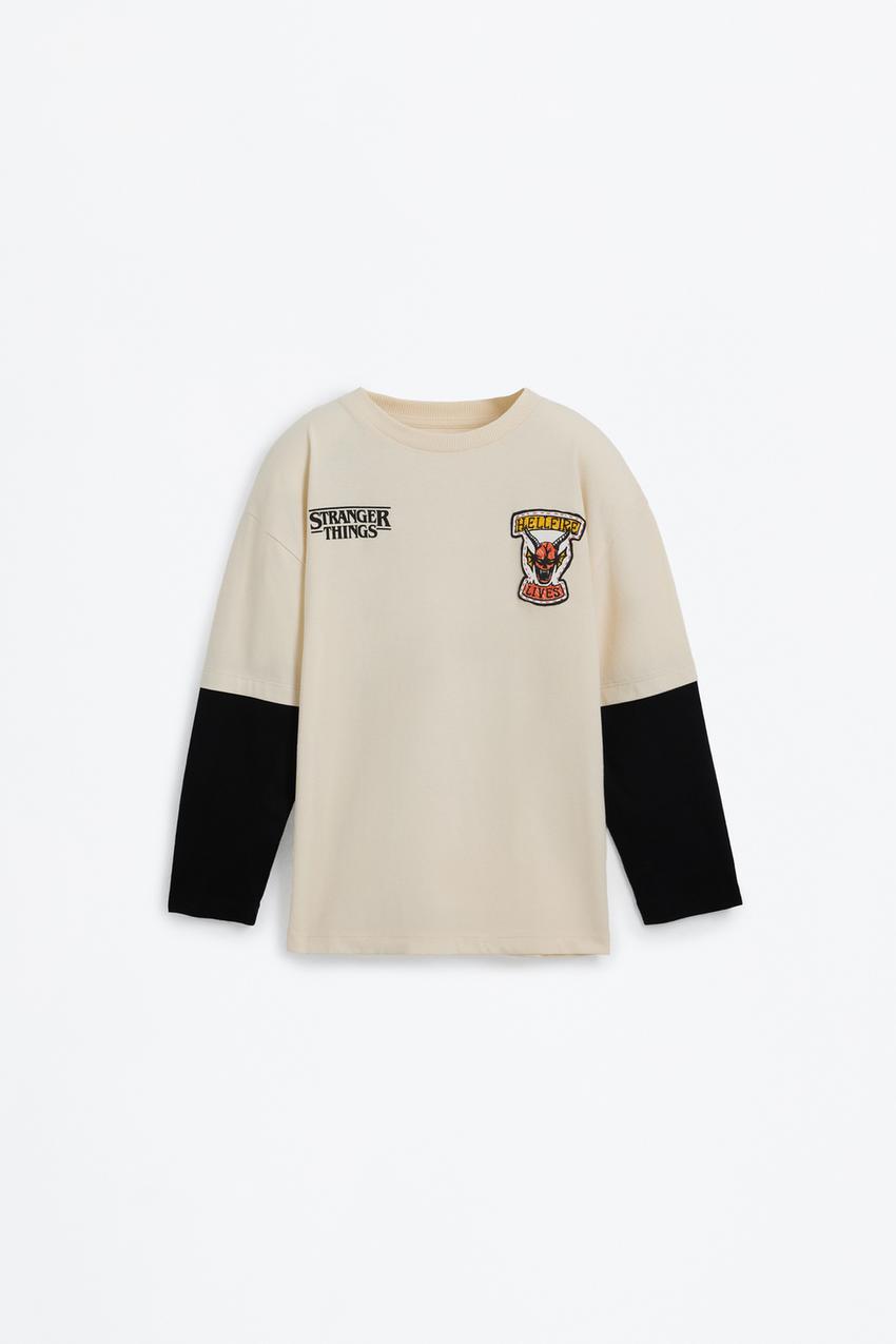 Playera Stranger Things™/© Netflix doble manga Calcetines Largos