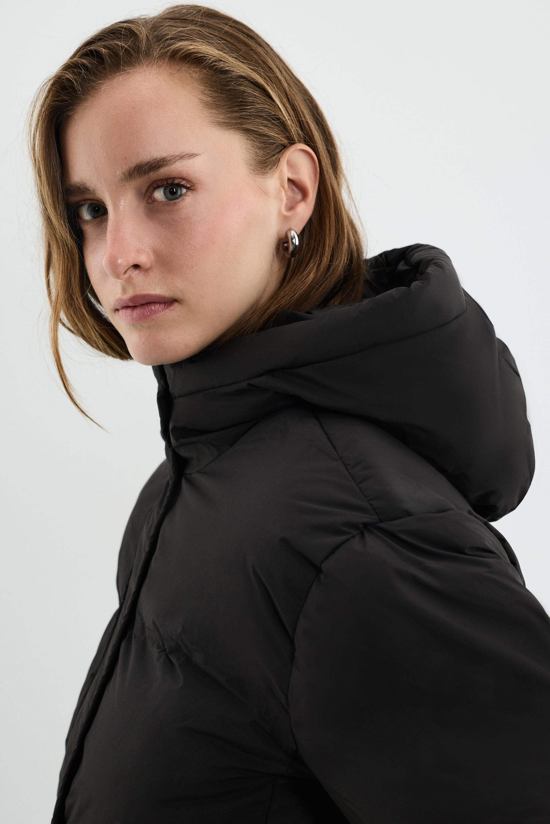 Hooded puffer jacket — BLACK