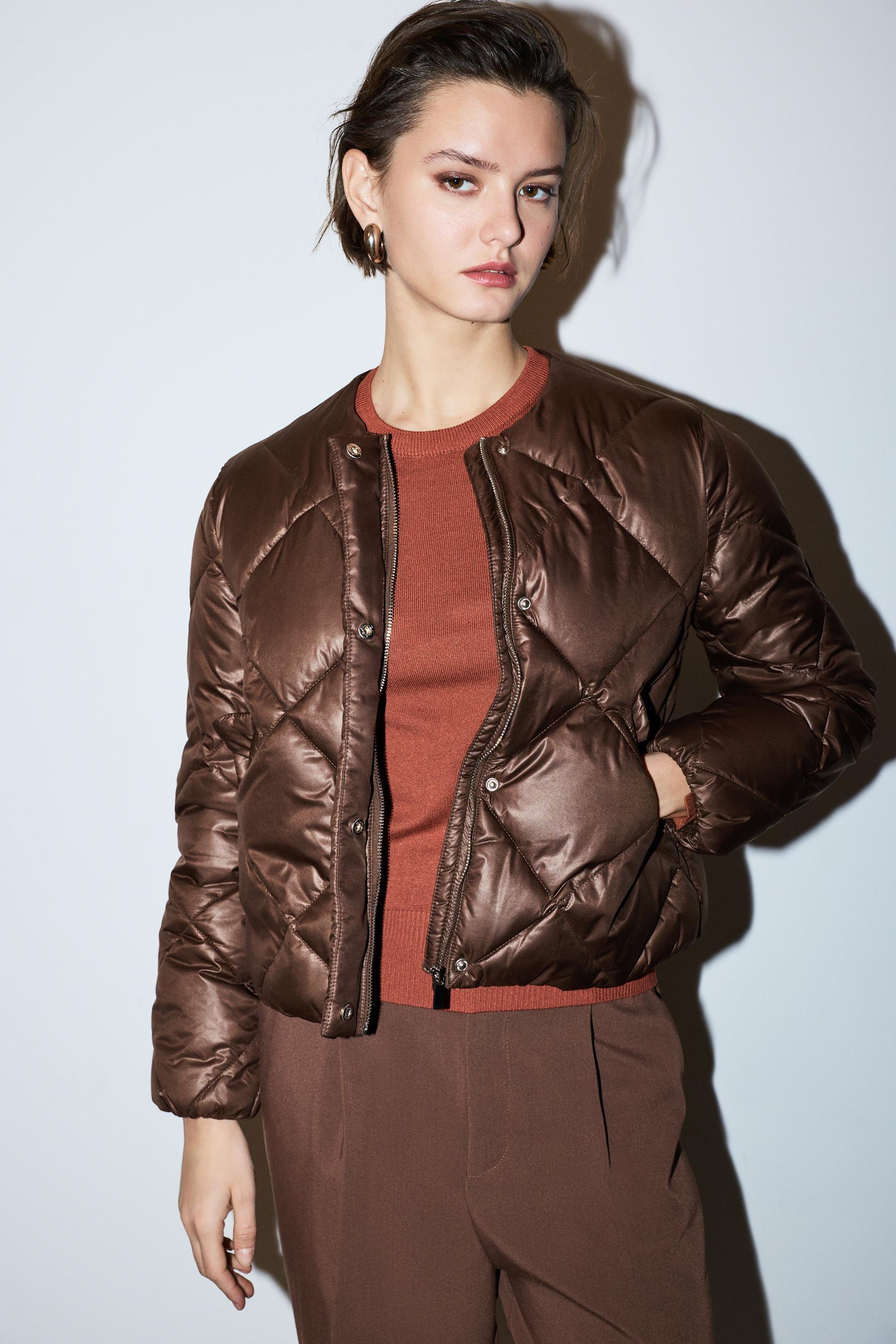 Cazadora acolchado cuello redondo