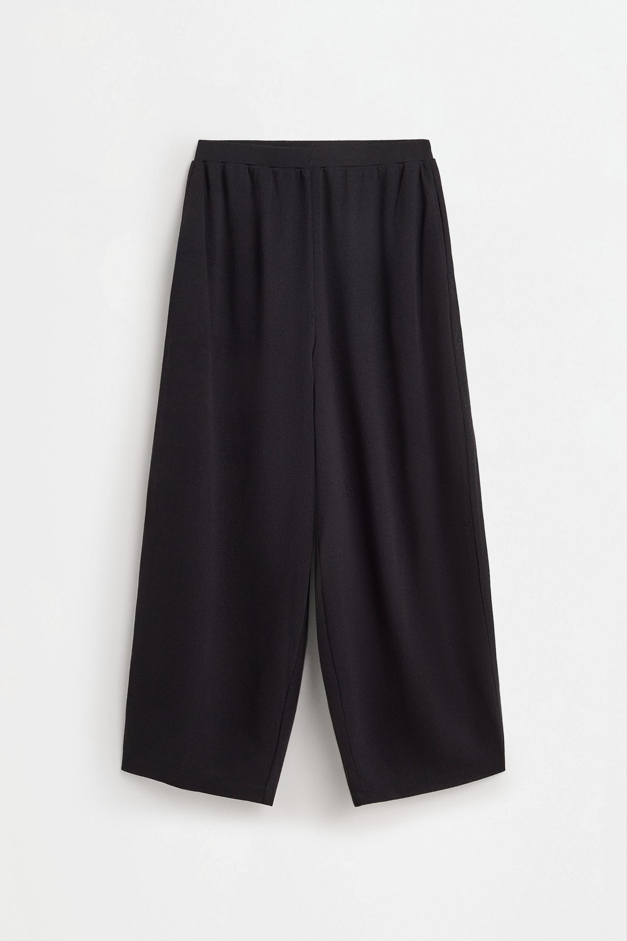 Flowing carrot fit trousers — BLACK